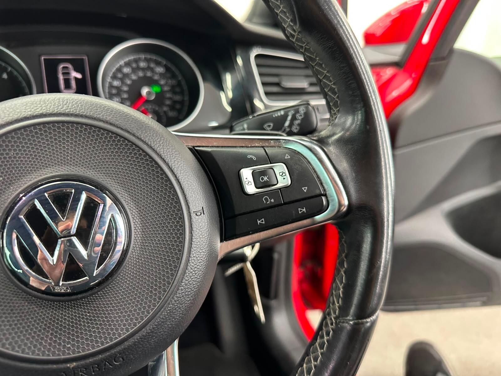 Volkswagen Golf view 37