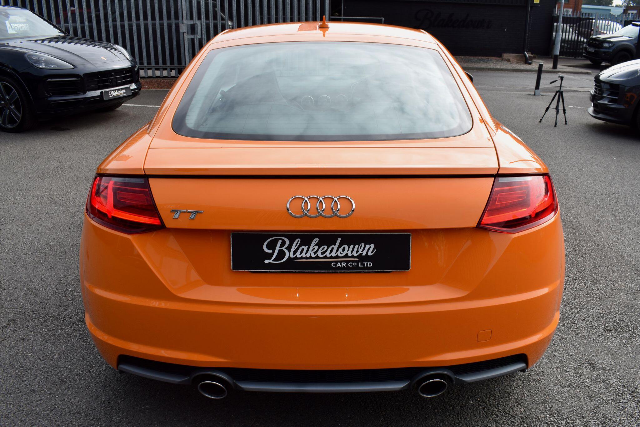 Audi TT view 6