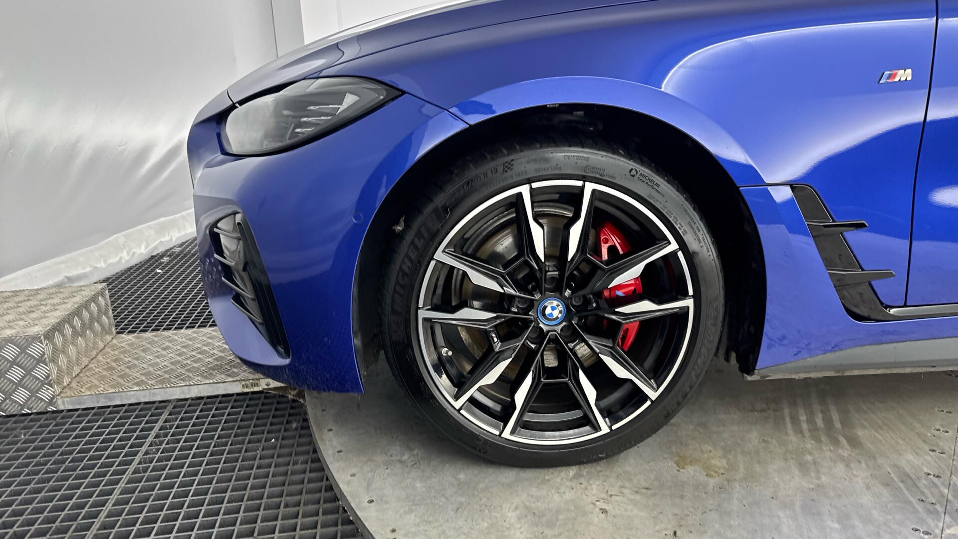 BMW I4 view 24