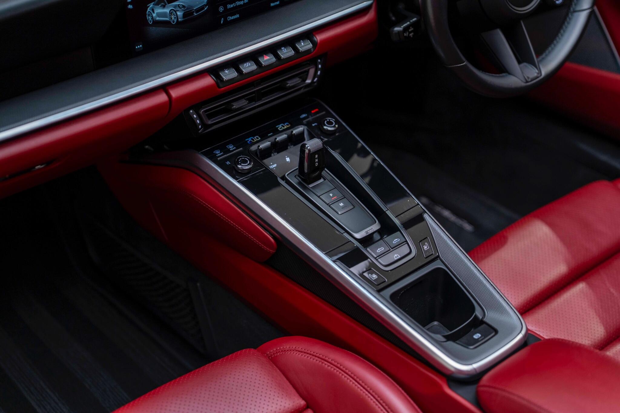 Porsche 911 view 43