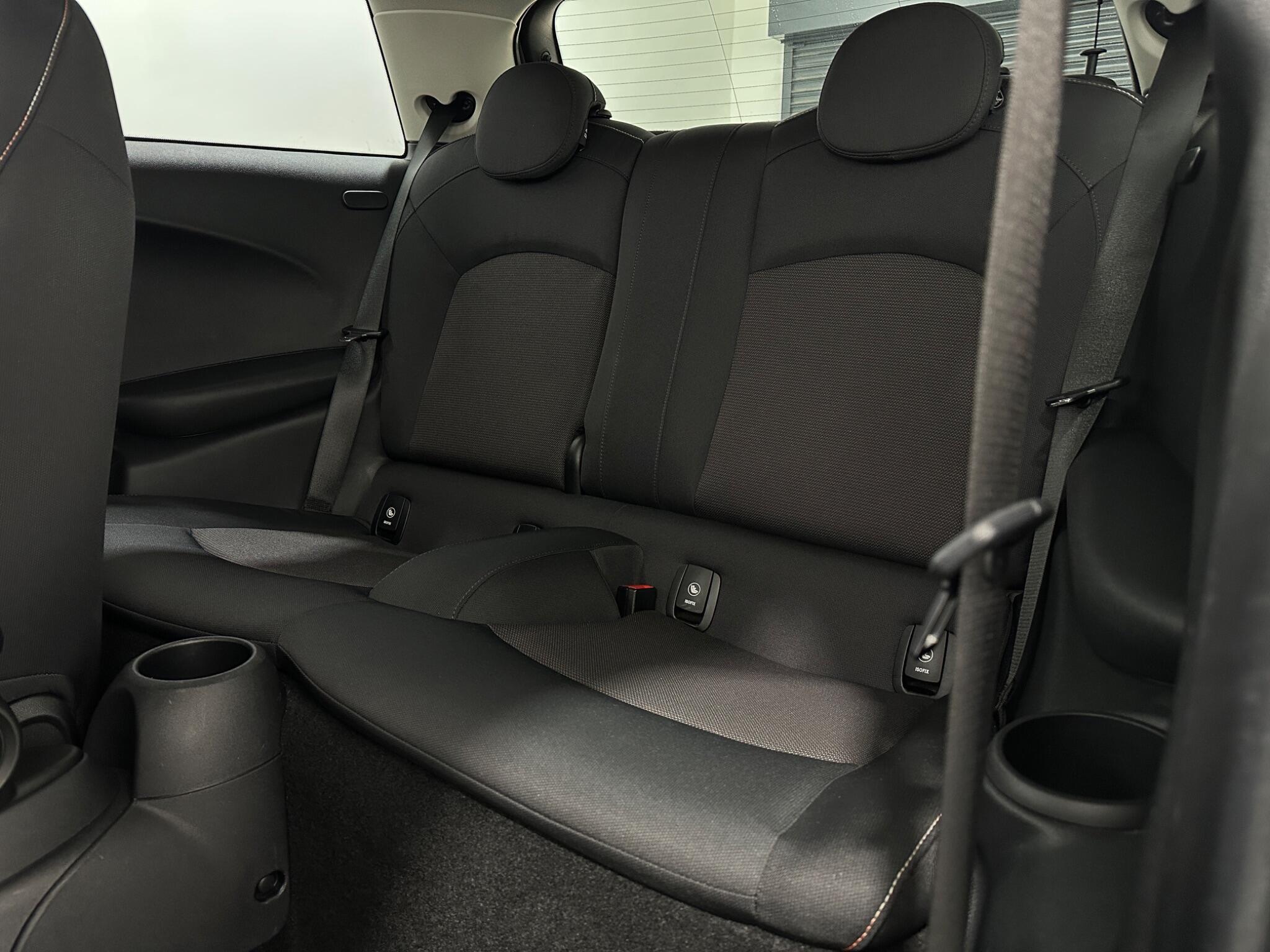 Mini Hatch view 35