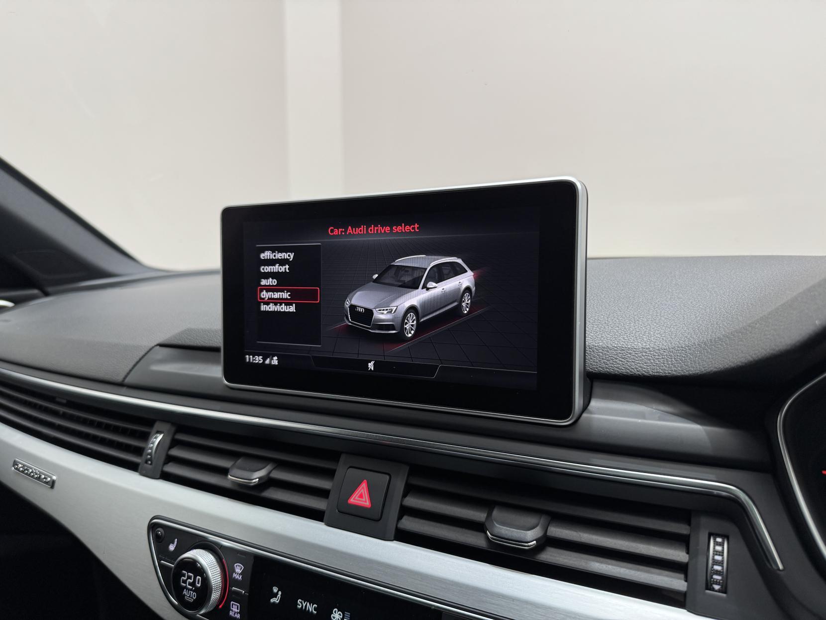 Audi S4 Avant view 32