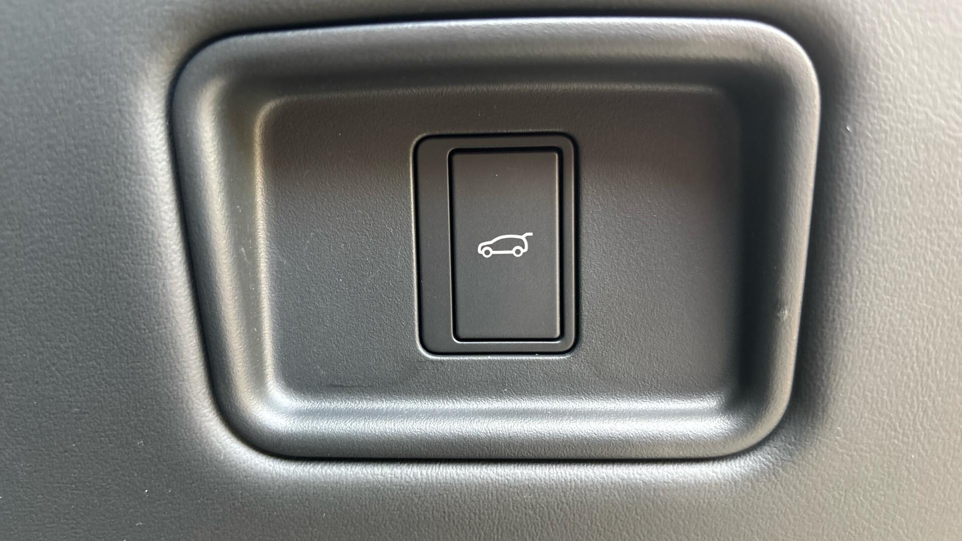 Land Rover Range Rover Sport view 36