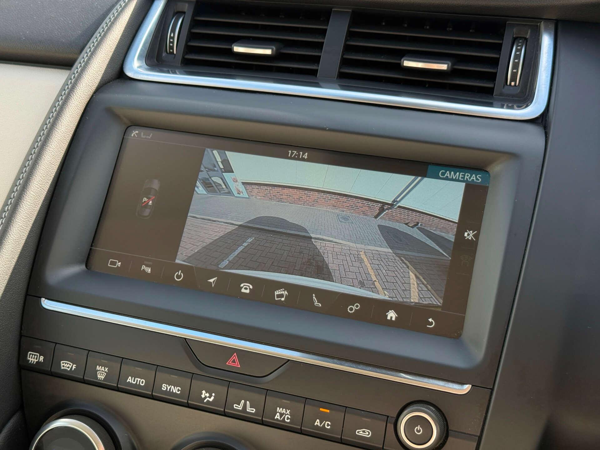 Jaguar E-Pace view 70