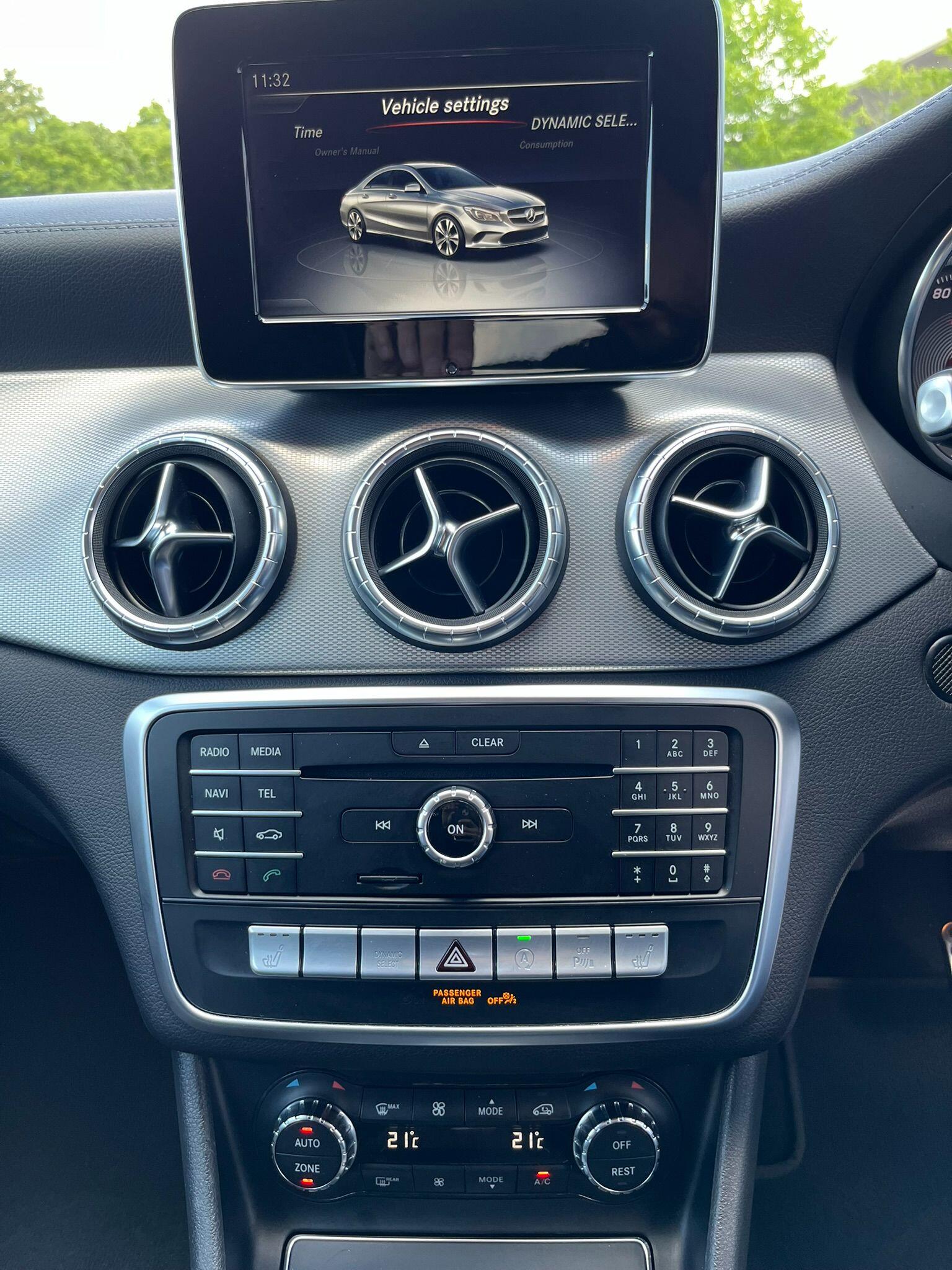 Mercedes-Benz Cla view 24