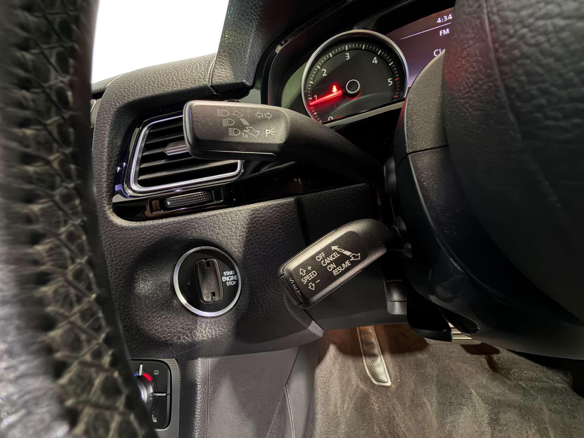 Volkswagen Touareg view 39