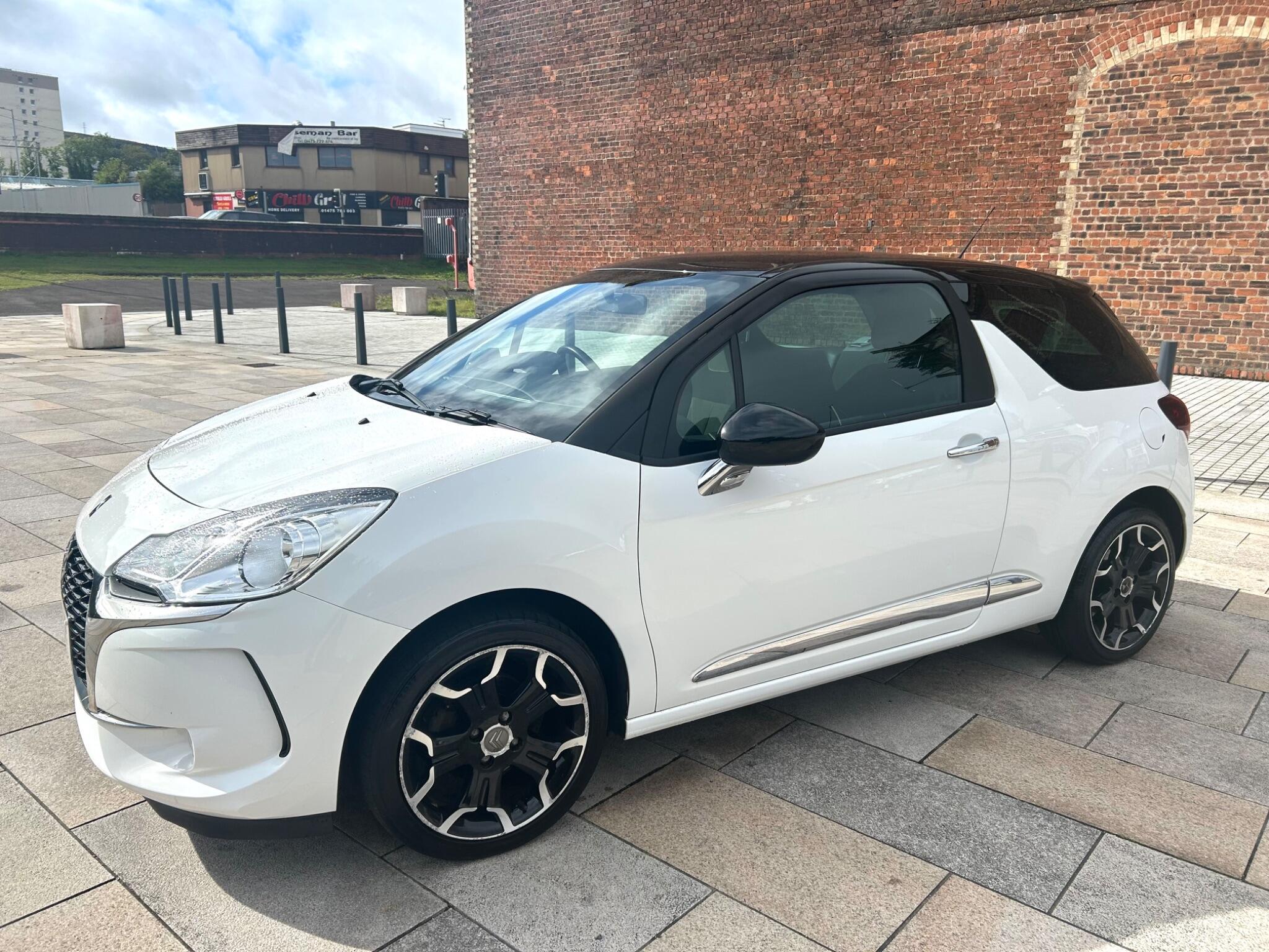 DS Automobiles DS 3 view 7