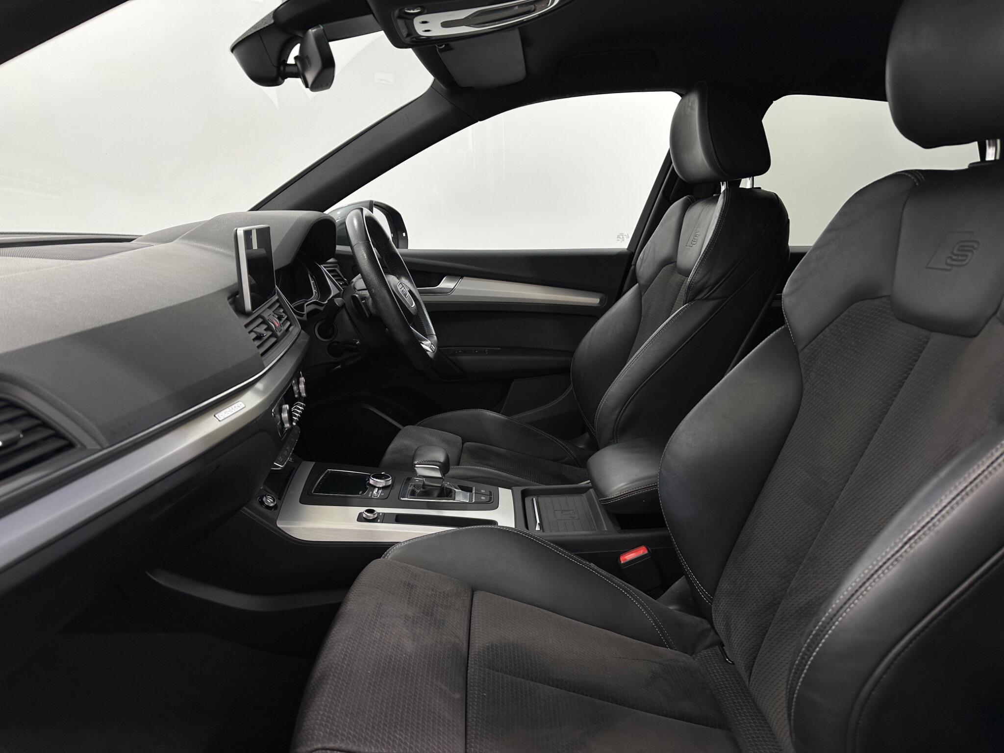Audi Q5 view 35