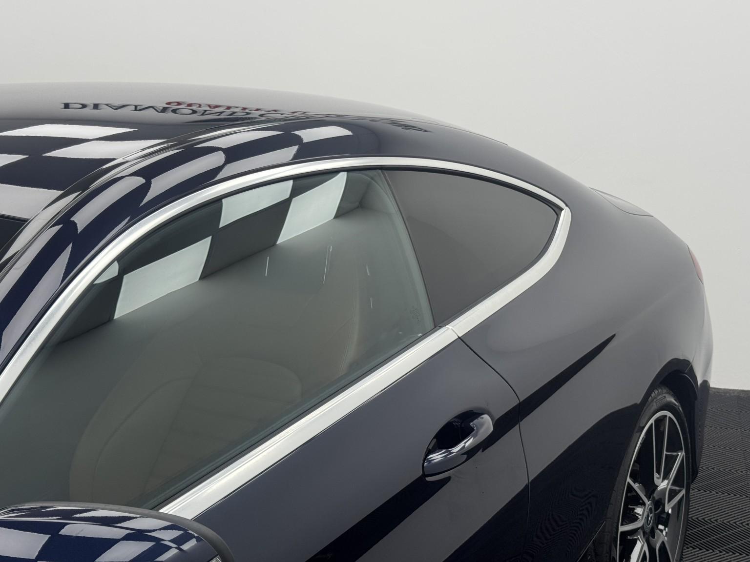 Mercedes-Benz C-Class view 32