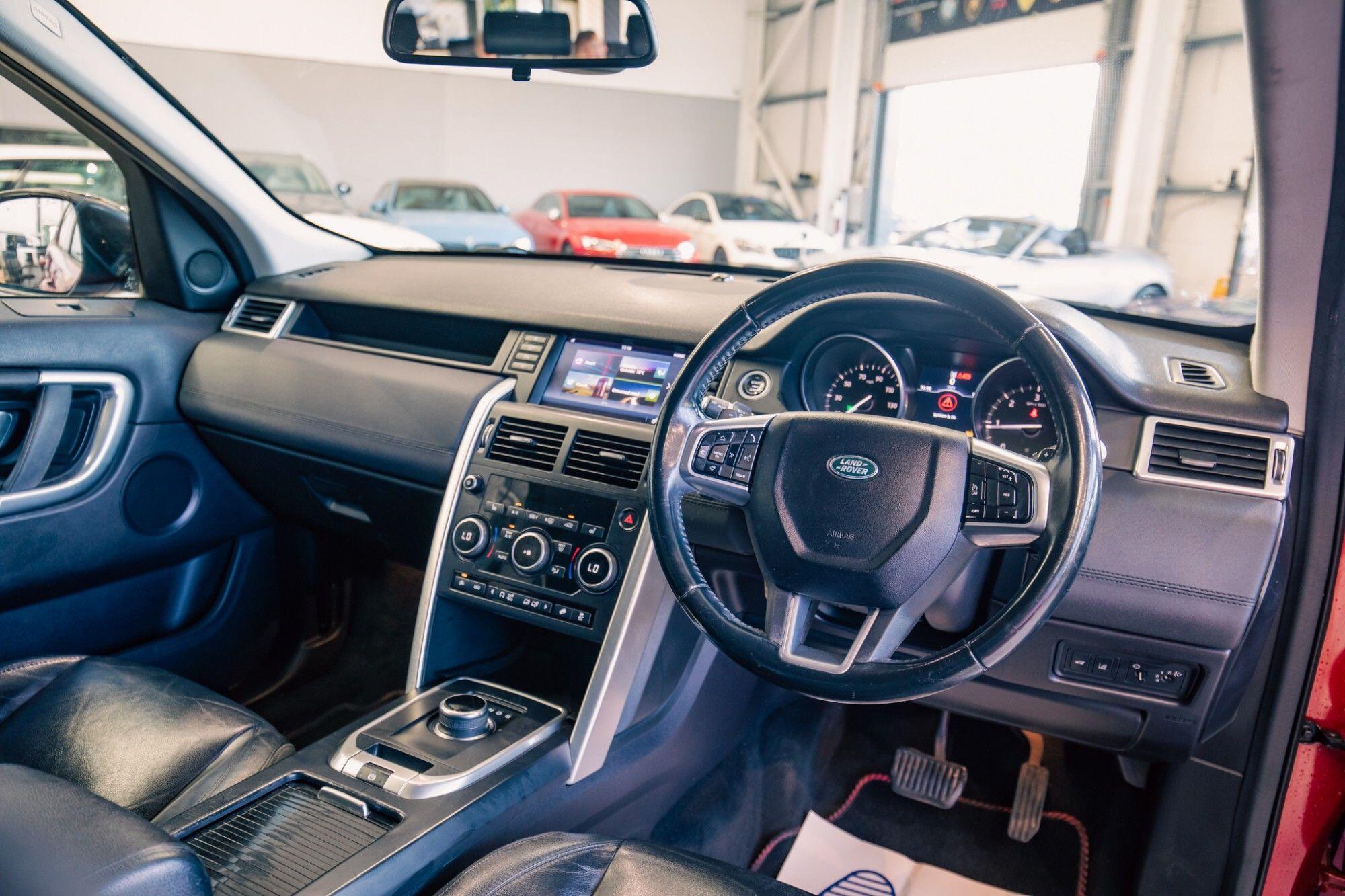 Land Rover Discovery Sport view 2