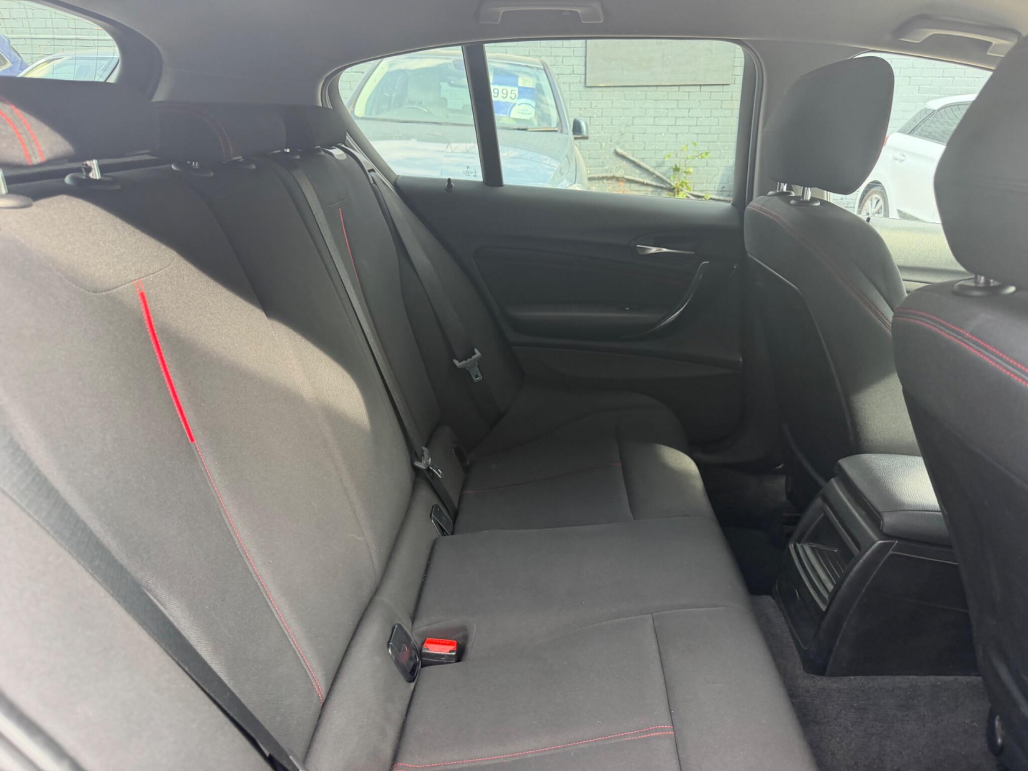 BMW 1 Series view 20