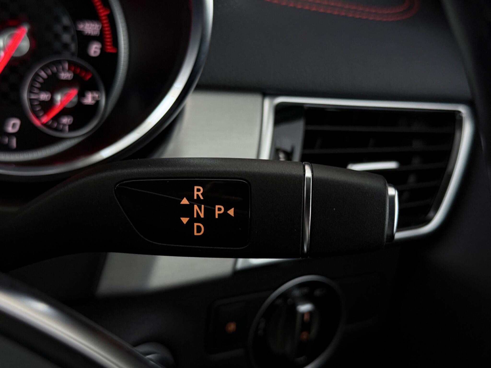 Mercedes-Benz Gle view 18