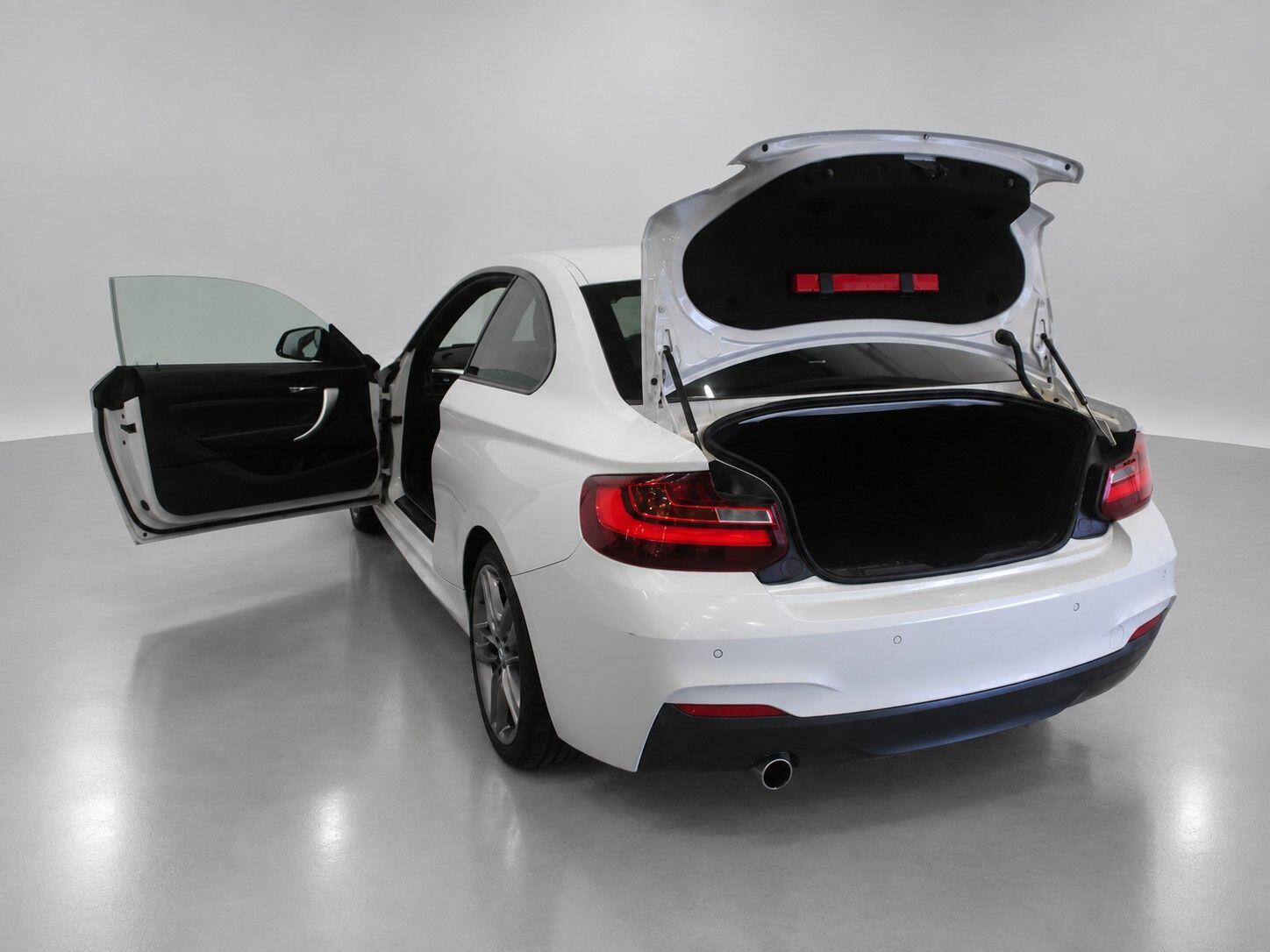 BMW 2 Series view 18