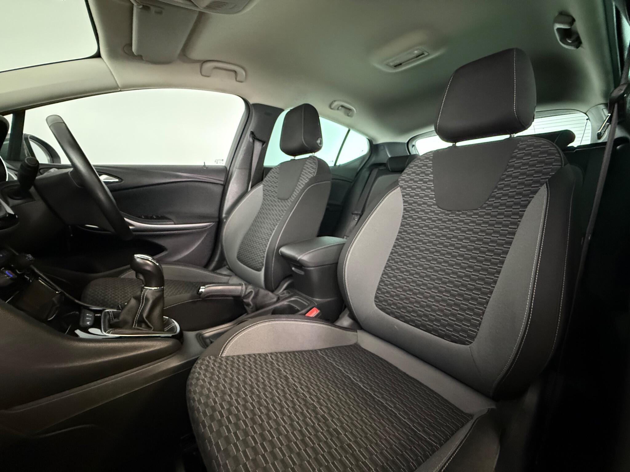 Vauxhall Astra view 26