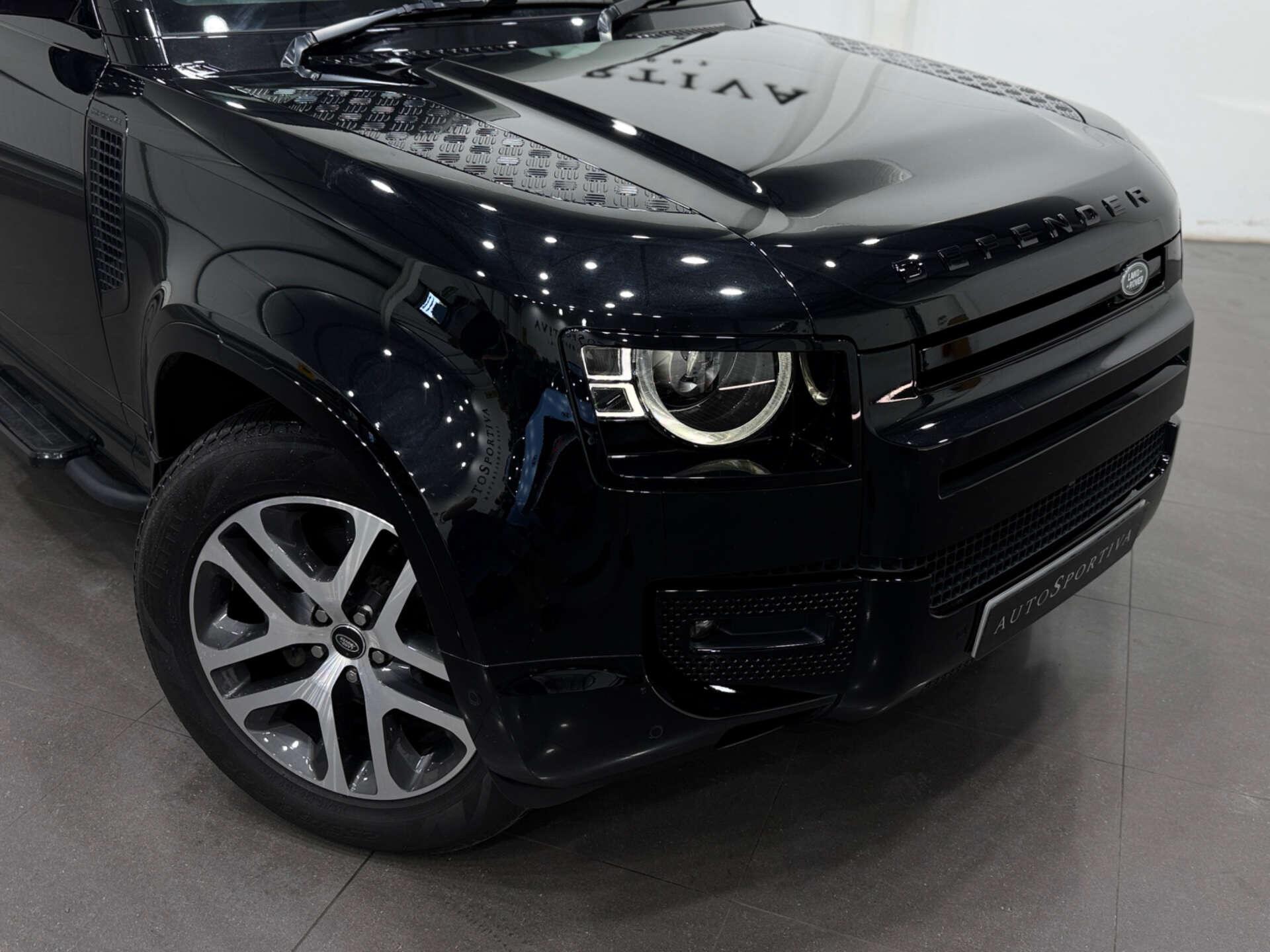 Land Rover Defender view 34