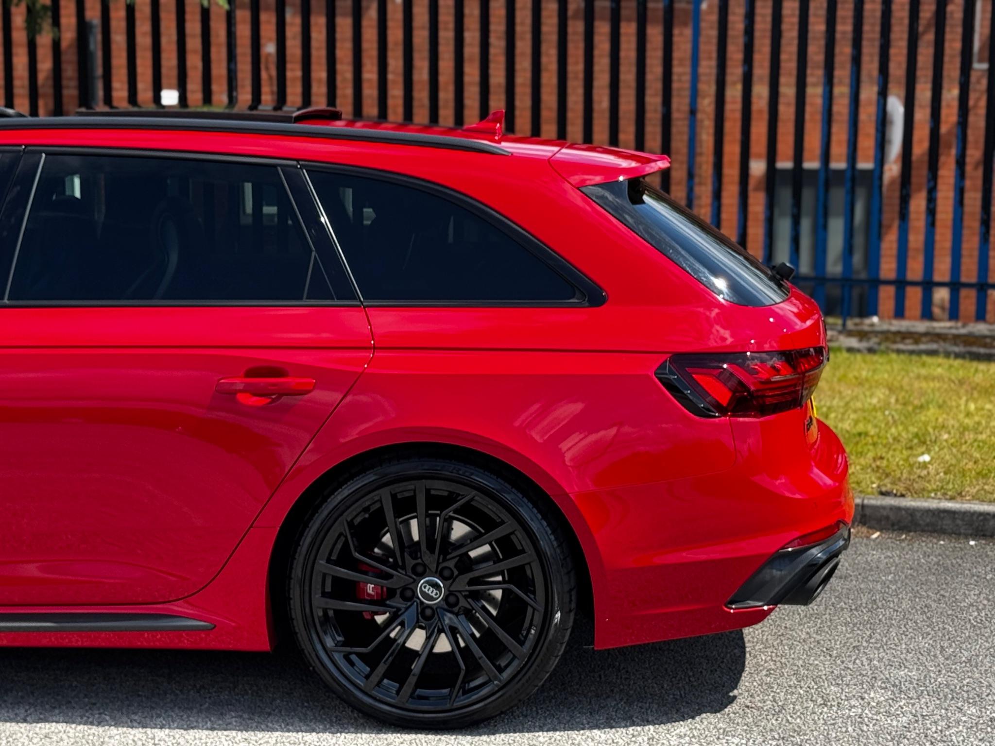 Audi RS4 view 42