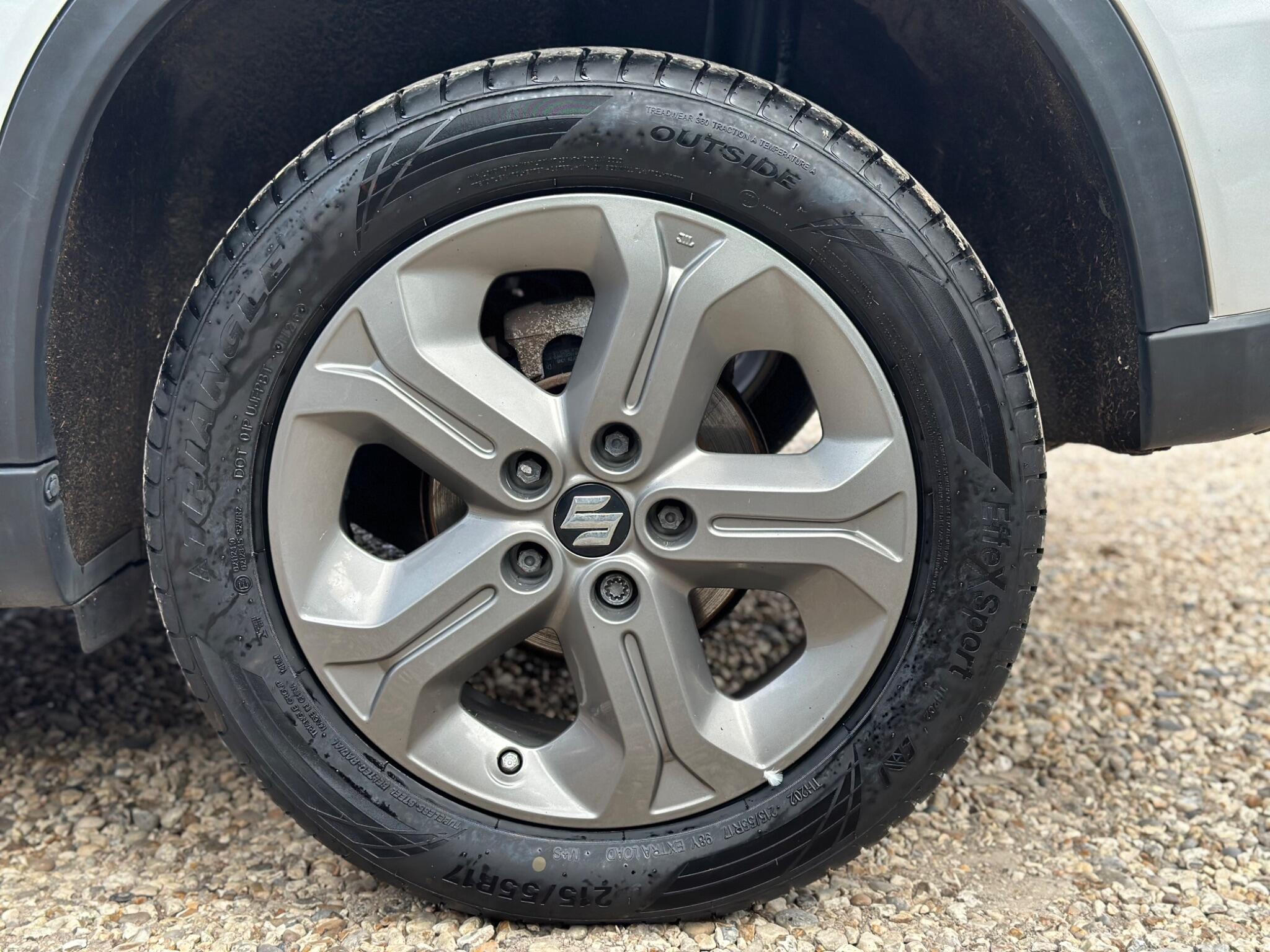 Suzuki Vitara view 65