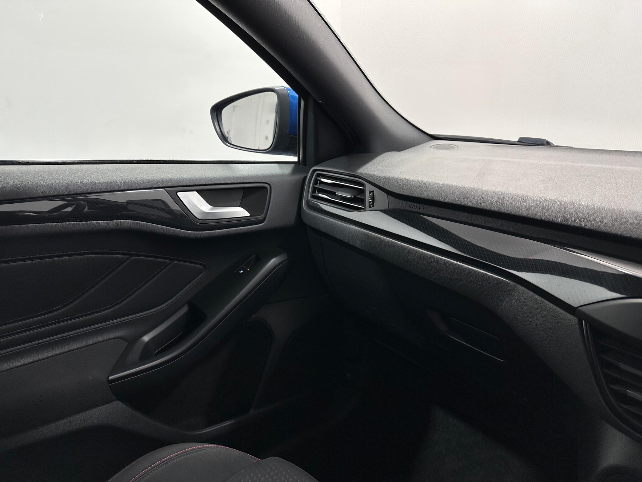Ford Focus view 25