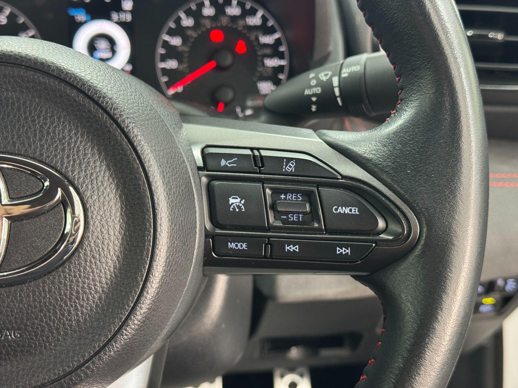 Toyota Yaris view 38