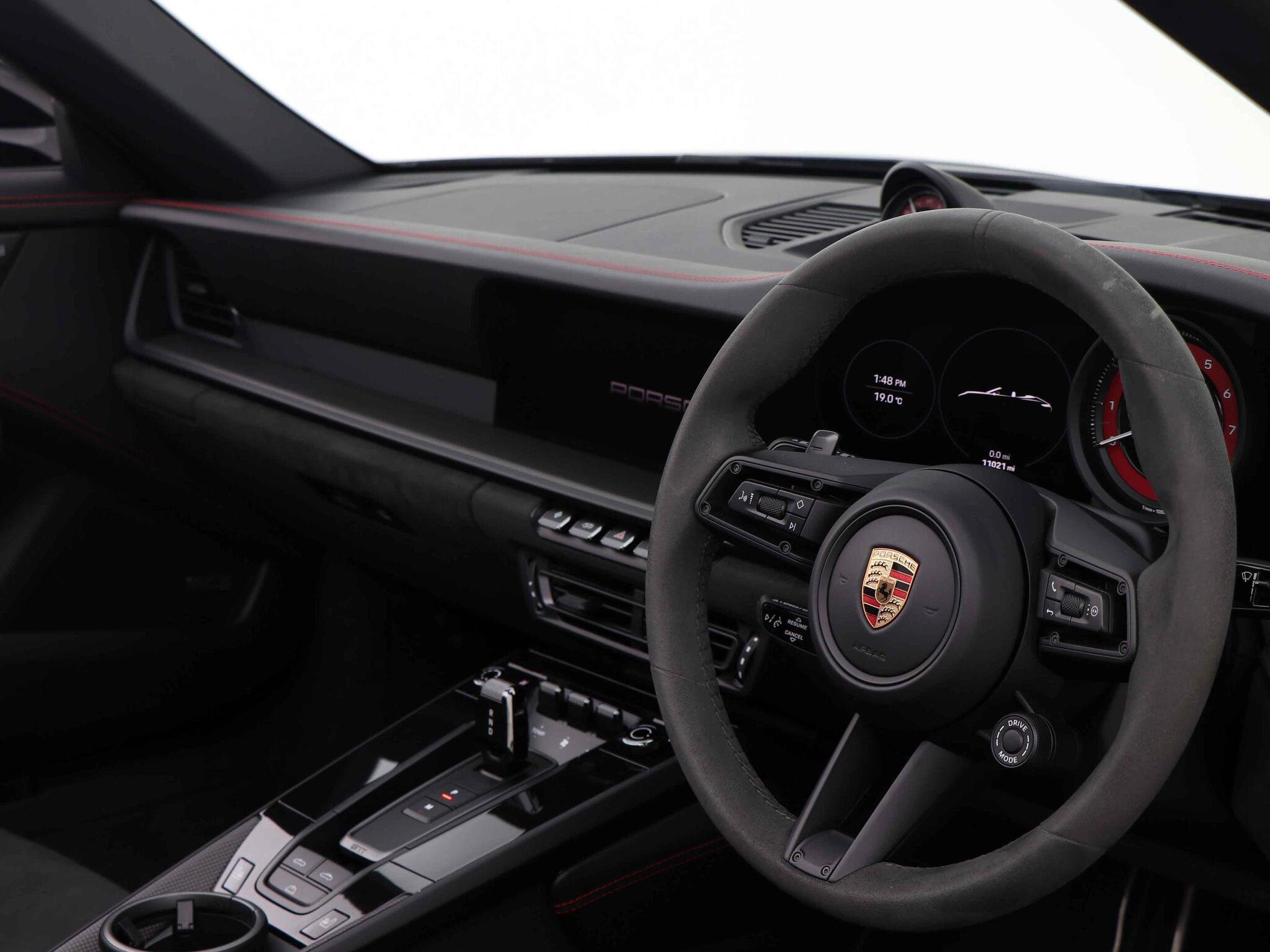Porsche 911 view 37