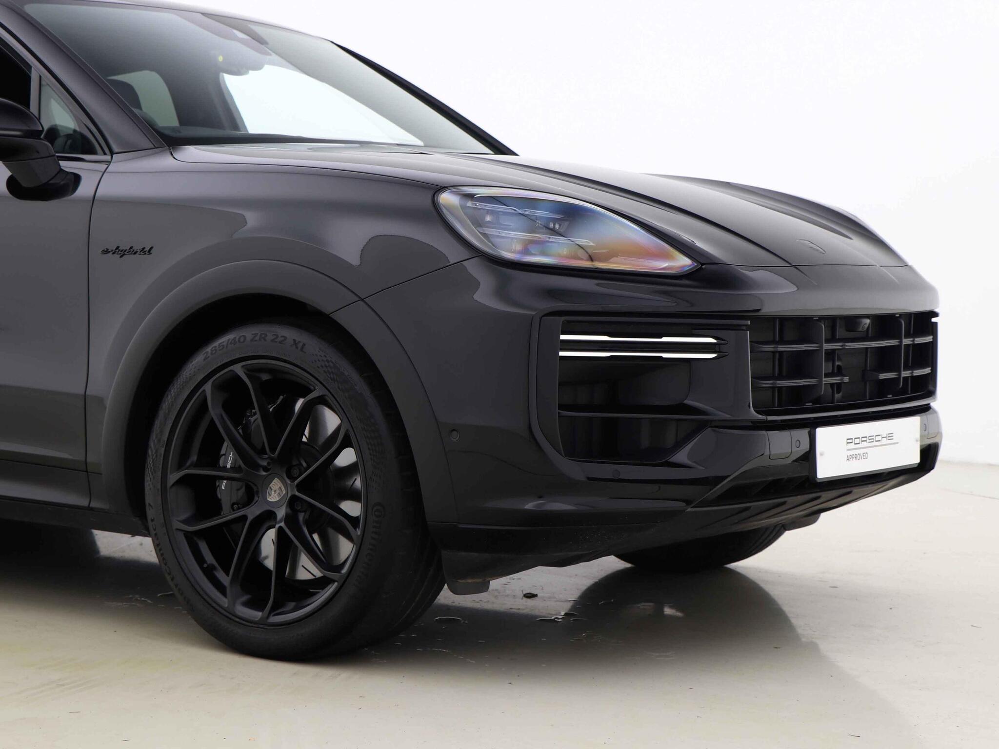Porsche Cayenne view 11