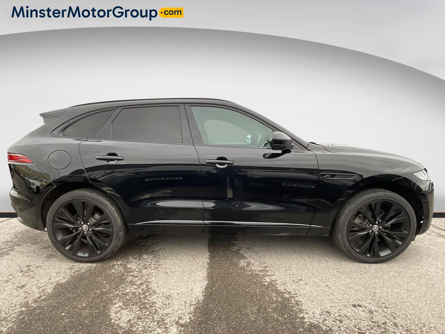 Jaguar F-Pace view 2