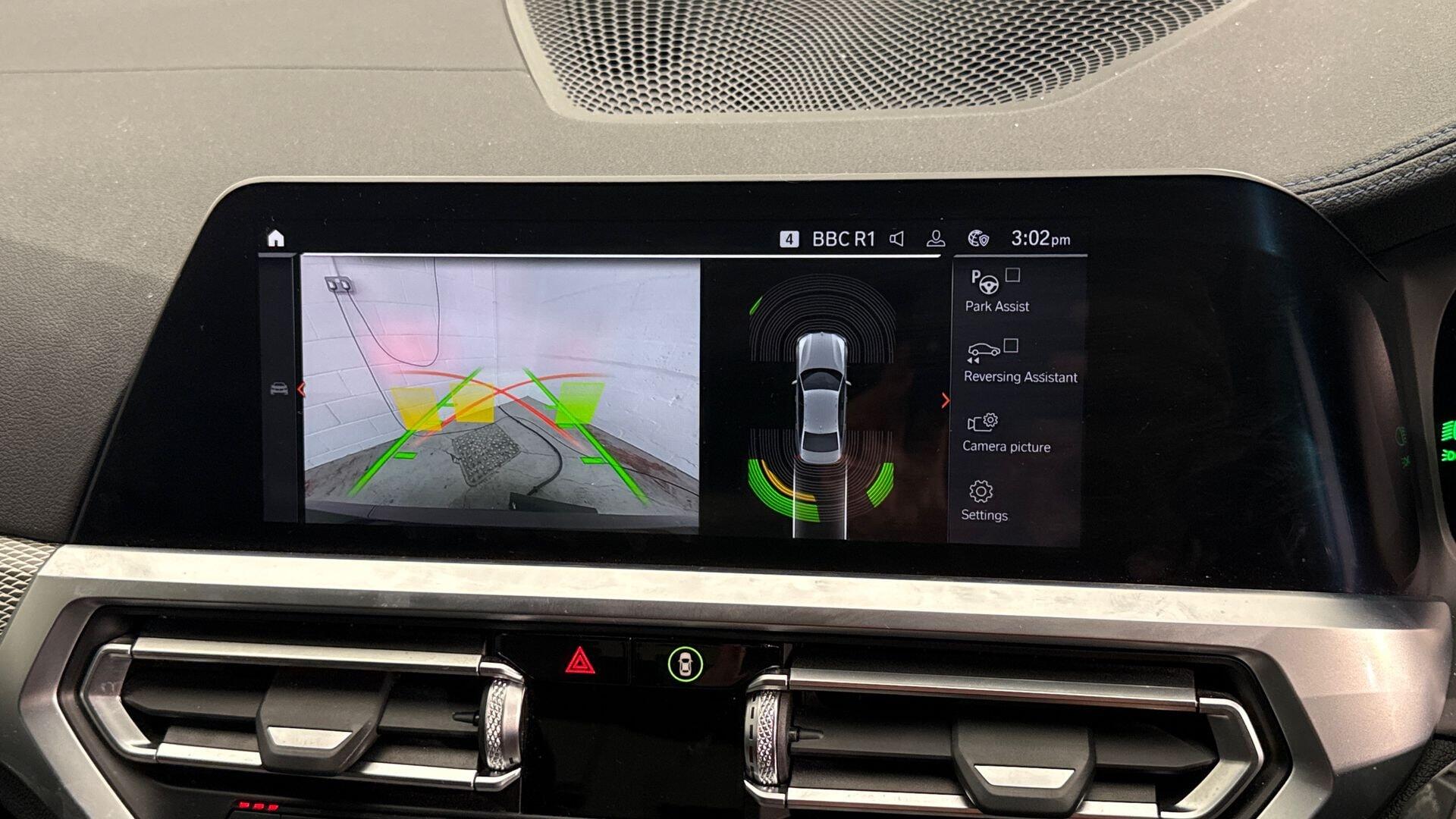 BMW 3 Series view 29