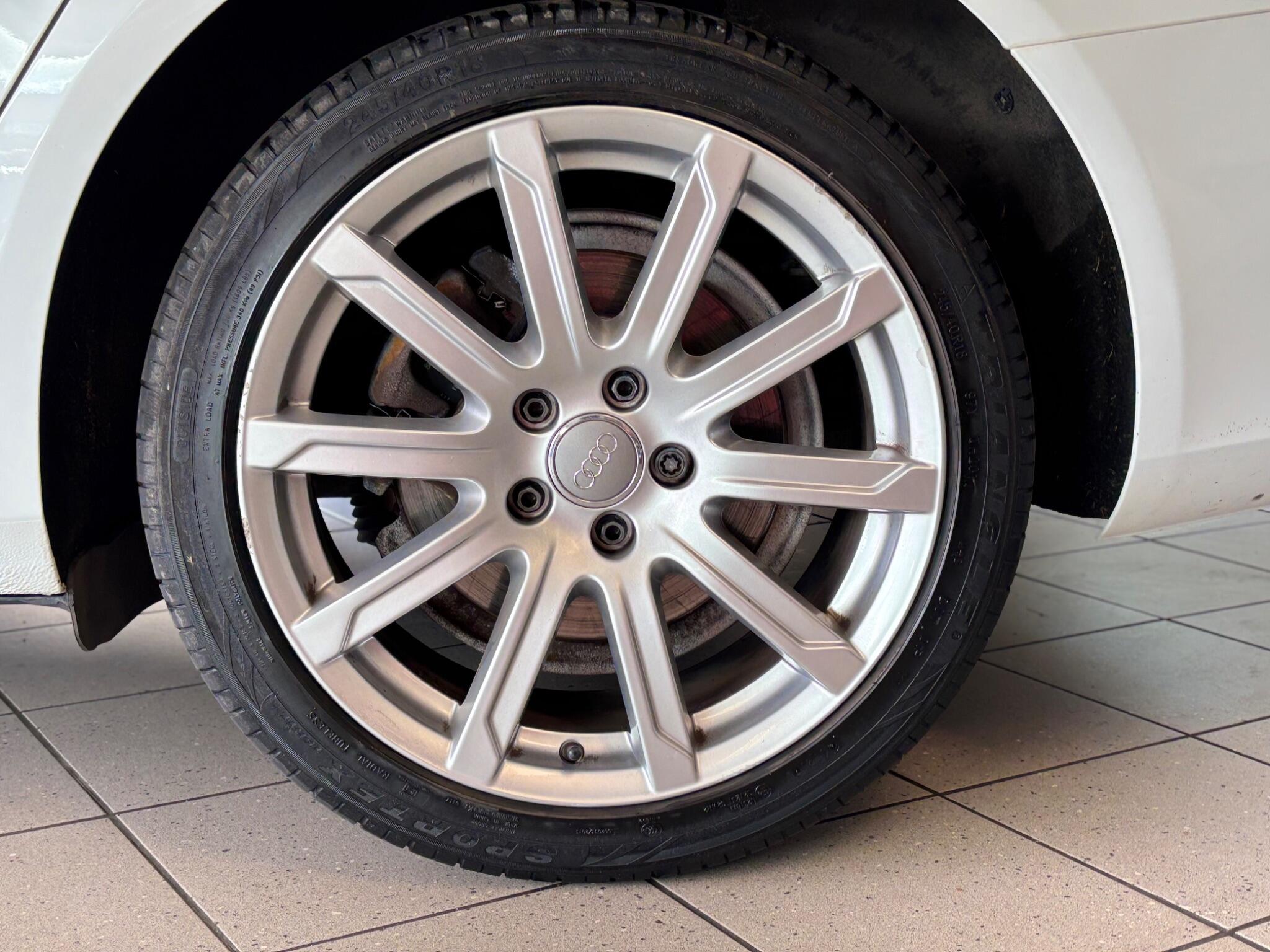 Audi A4 view 15