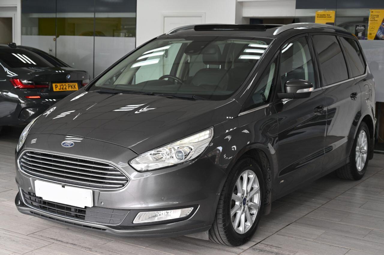 Ford Galaxy view 5