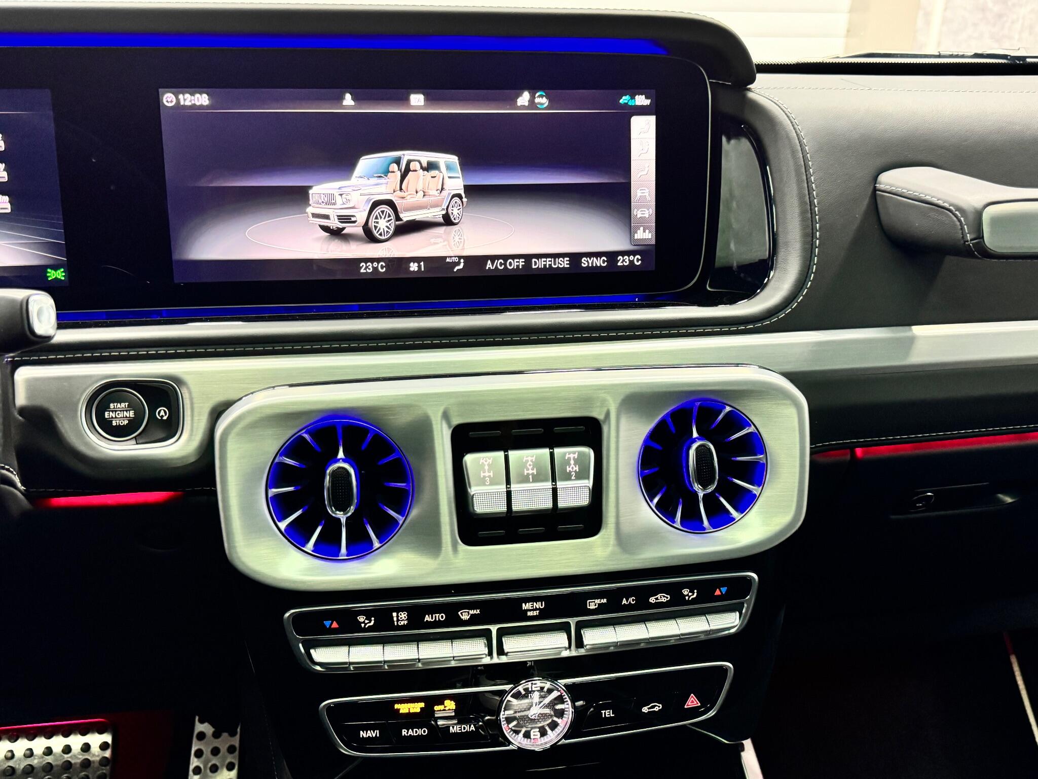 Mercedes-Benz G-Class view 13