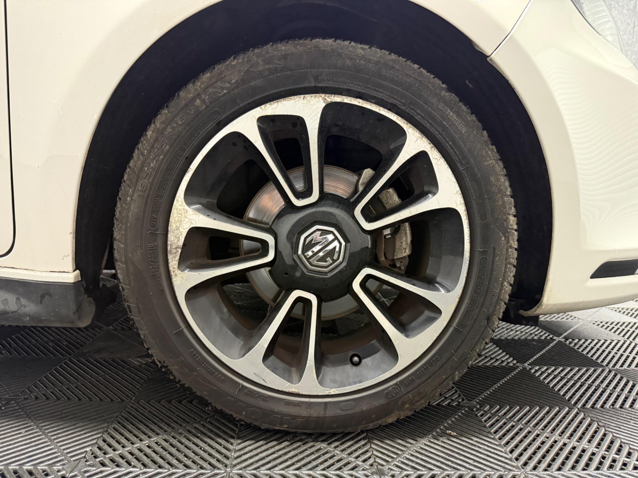 MG MG3 view 22