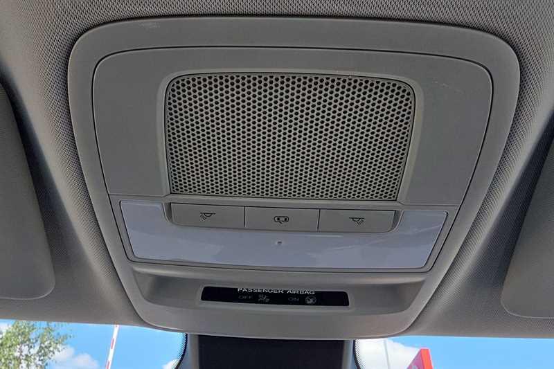 MG ZS view 37