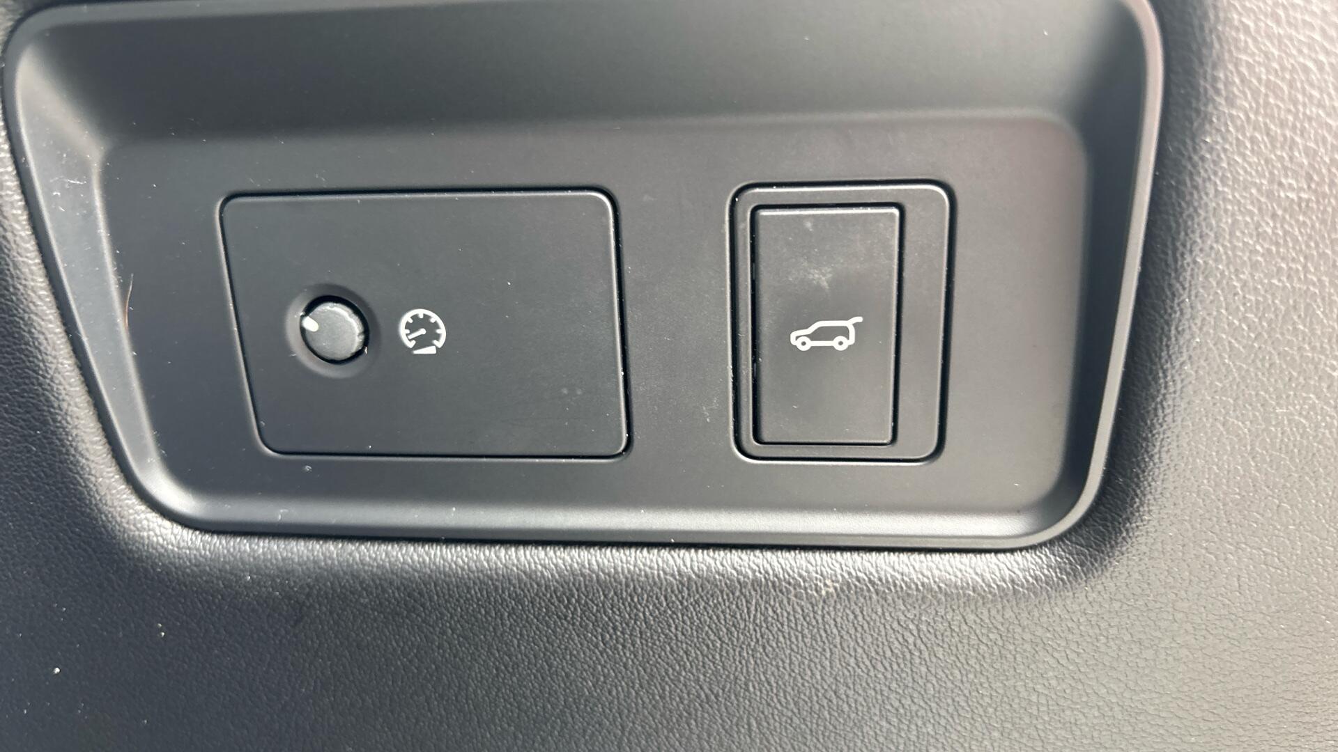 Land Rover Range Rover view 41