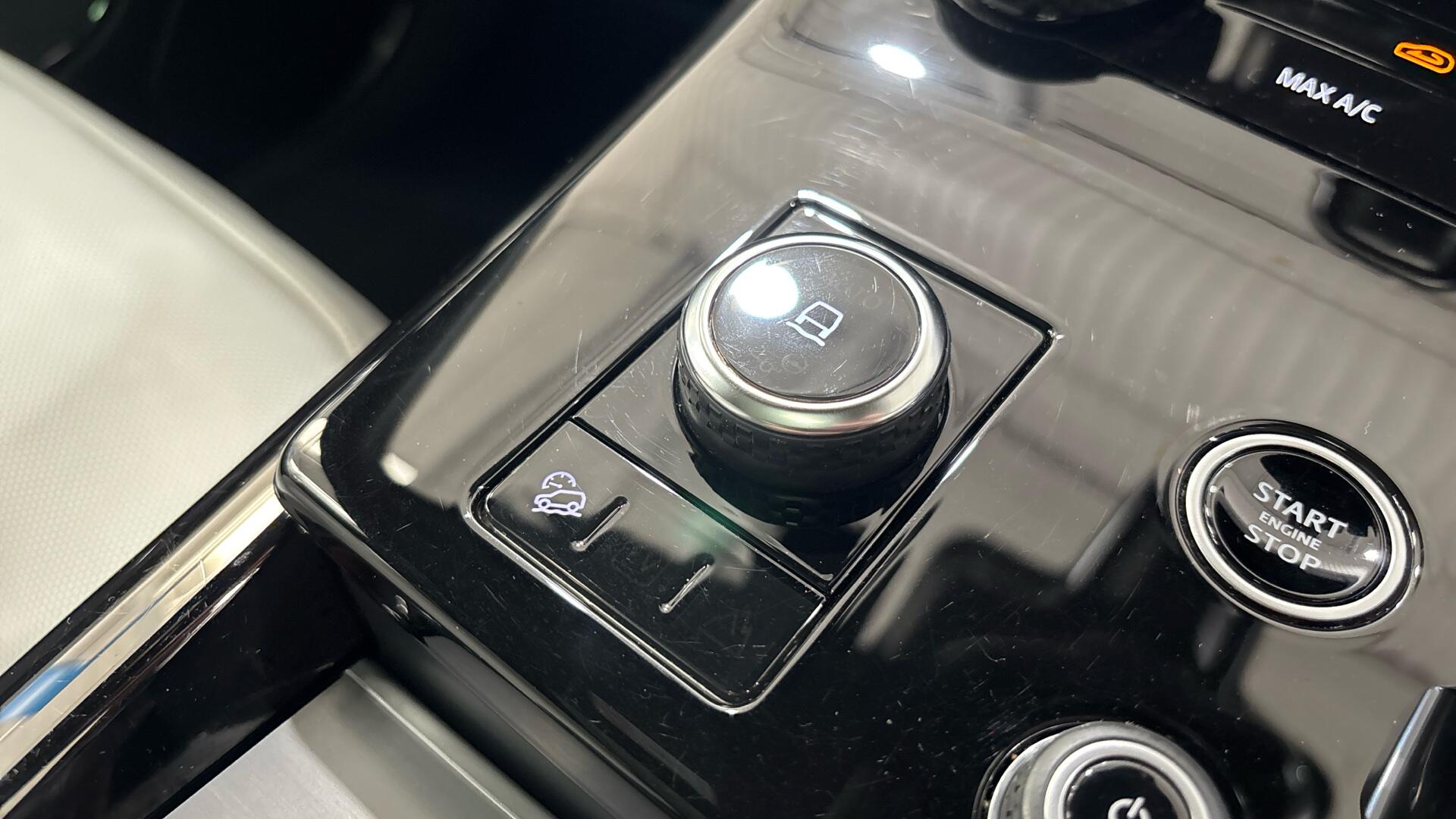 Land Rover Range Rover Sport view 50