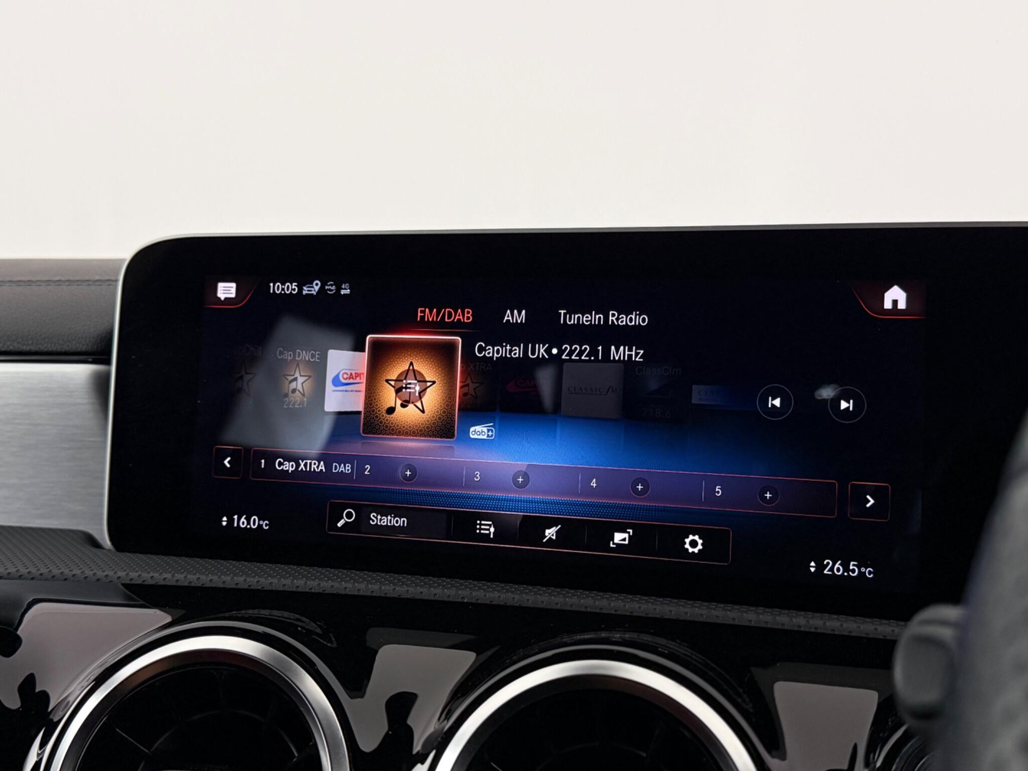 Mercedes-Benz CLA view 27