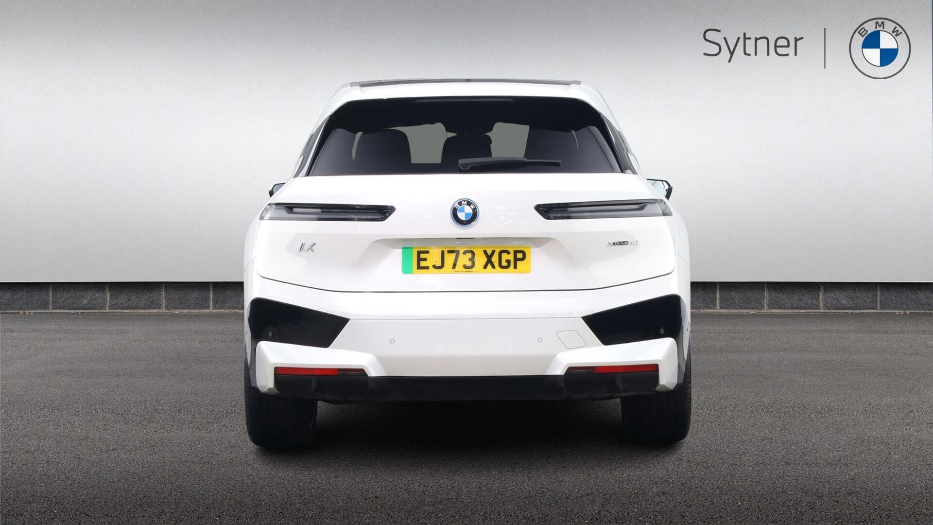BMW Ix view 15