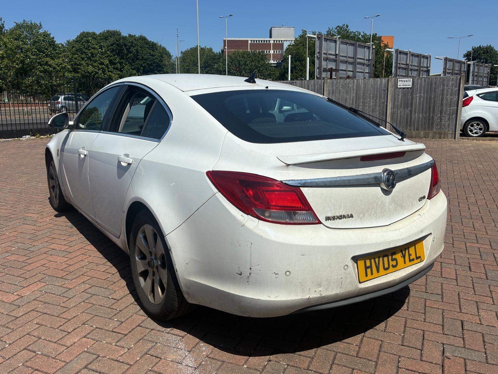 Vauxhall Insignia view 8