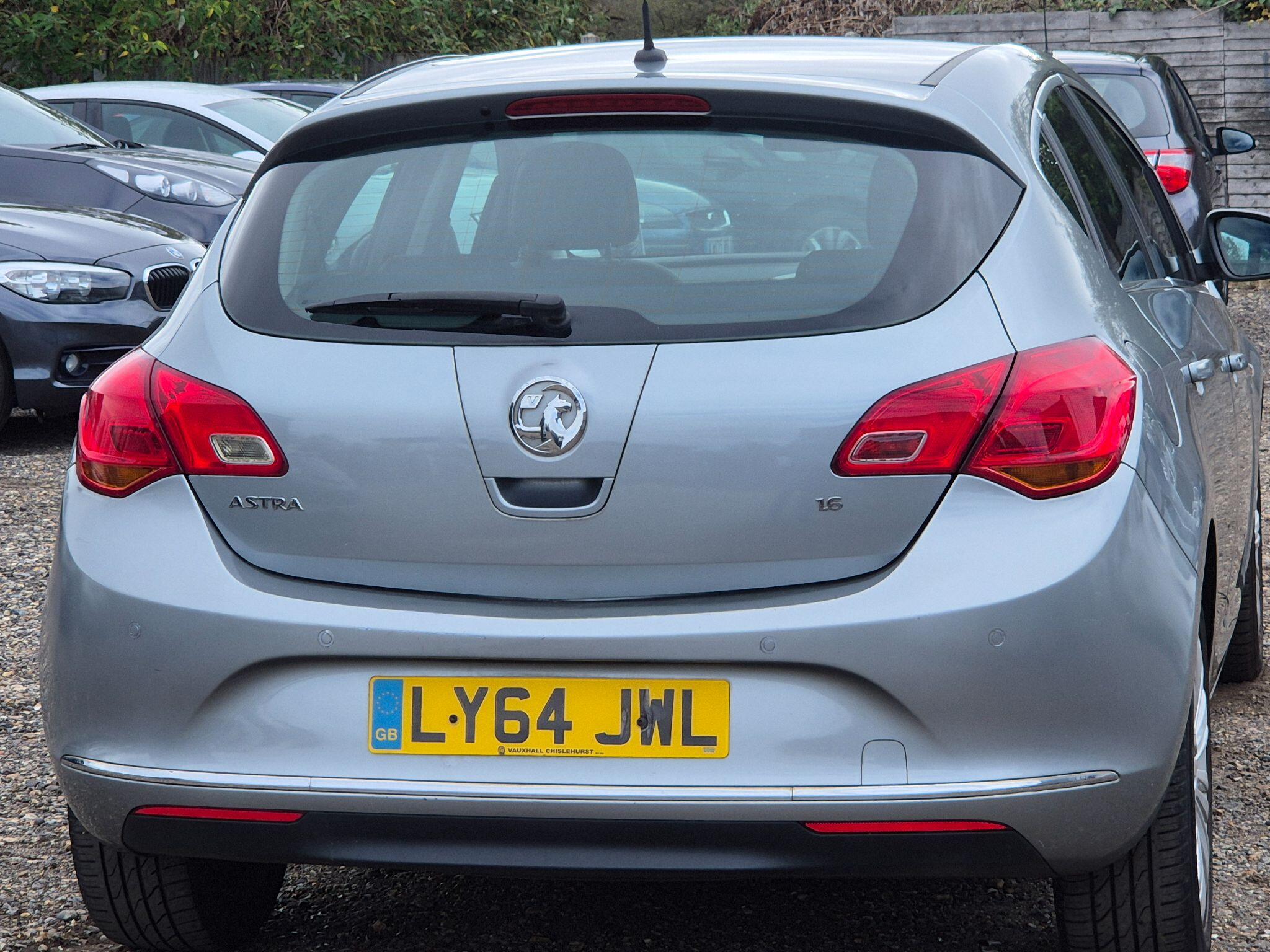 Vauxhall Astra view 6