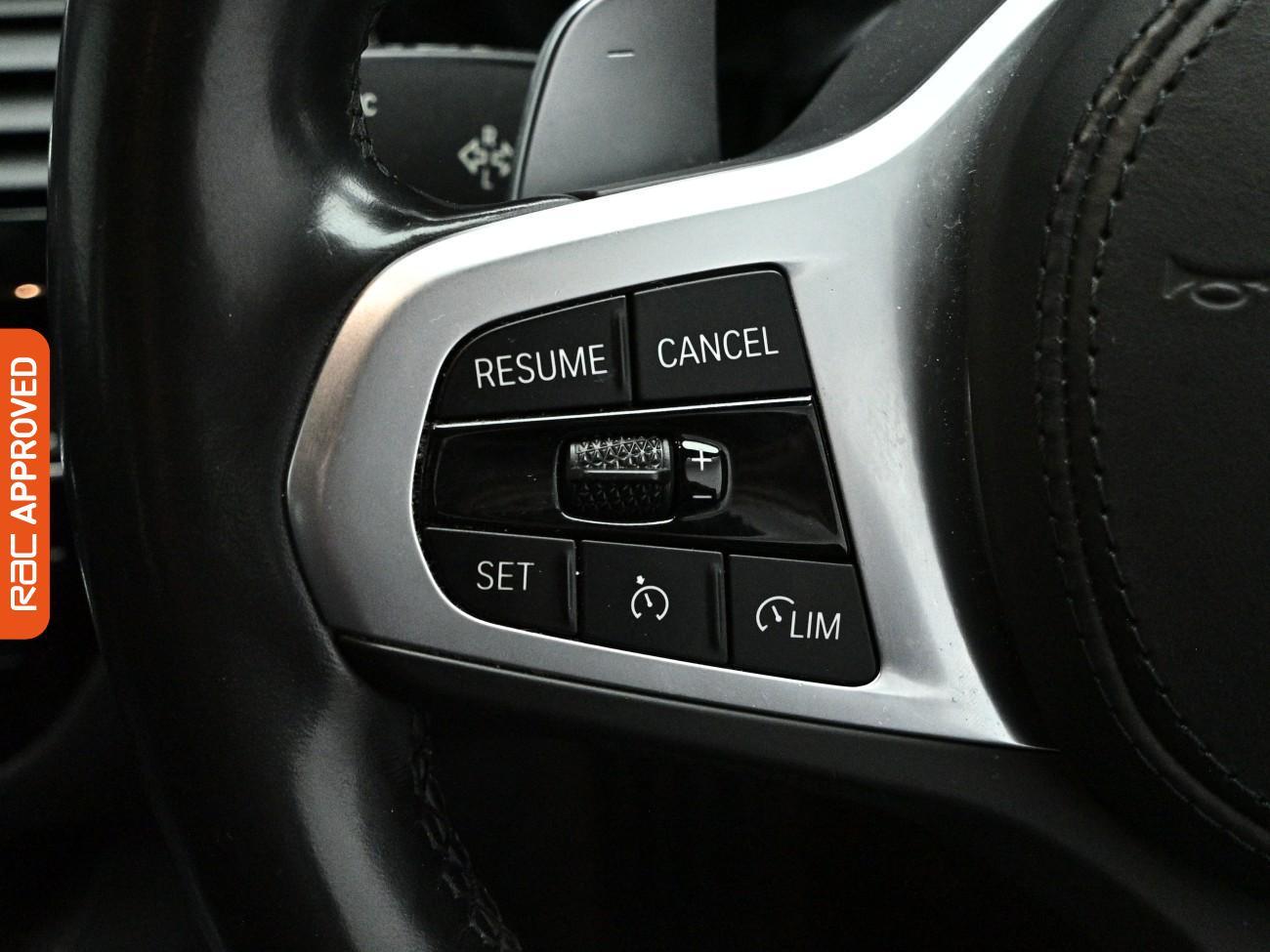 BMW 5 Series view 22