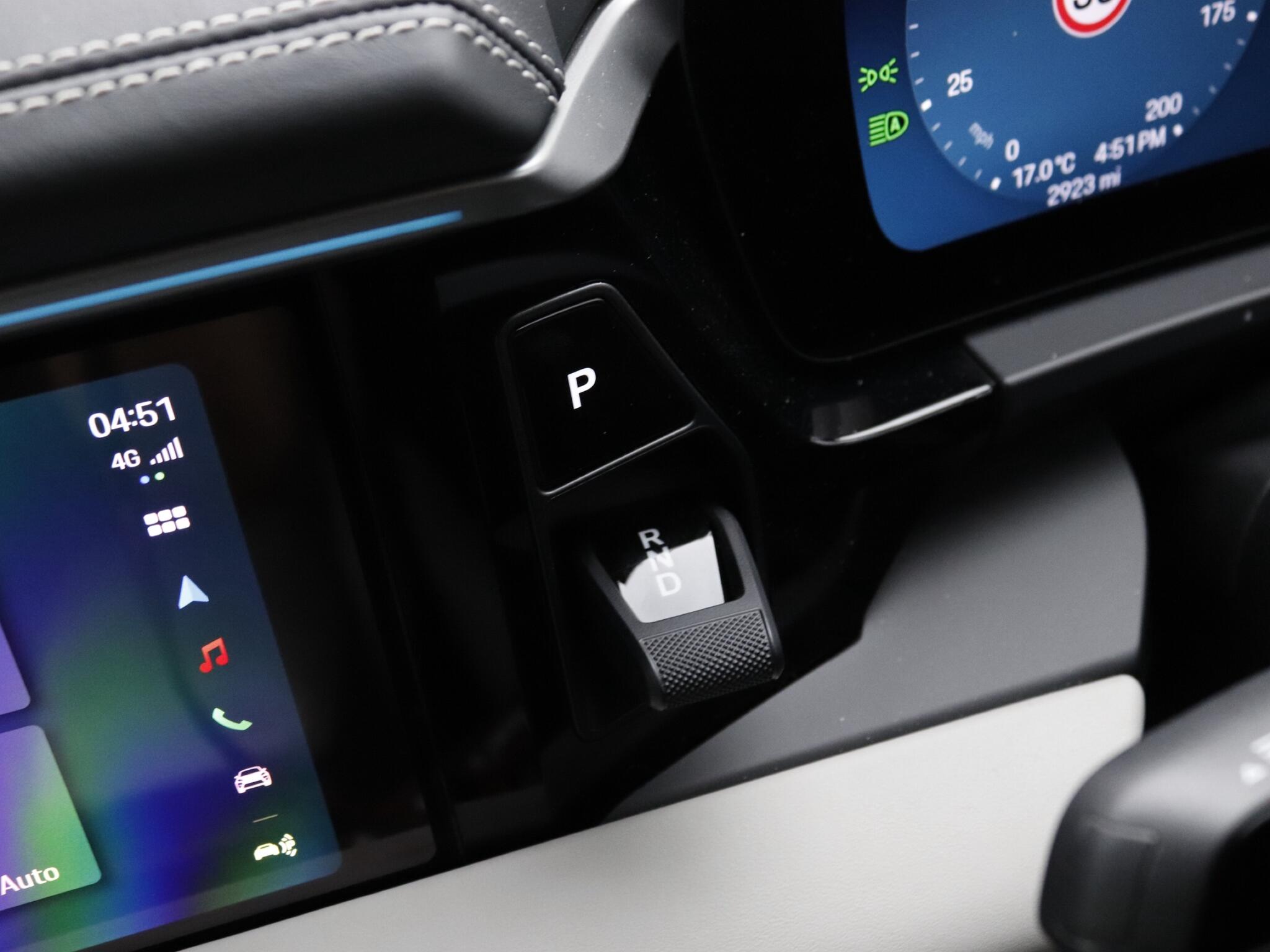 Porsche Macan view 27