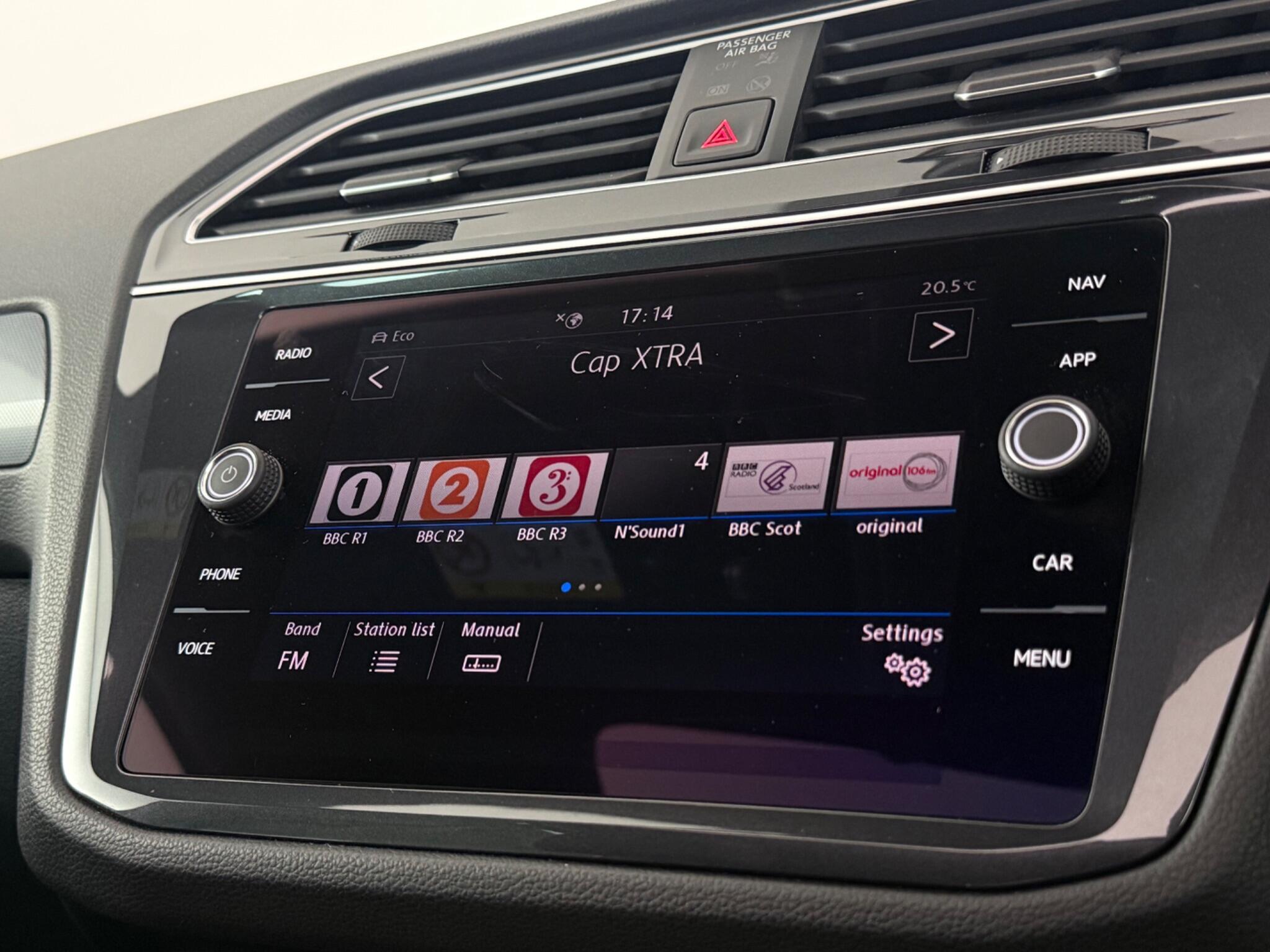Volkswagen Tiguan view 23