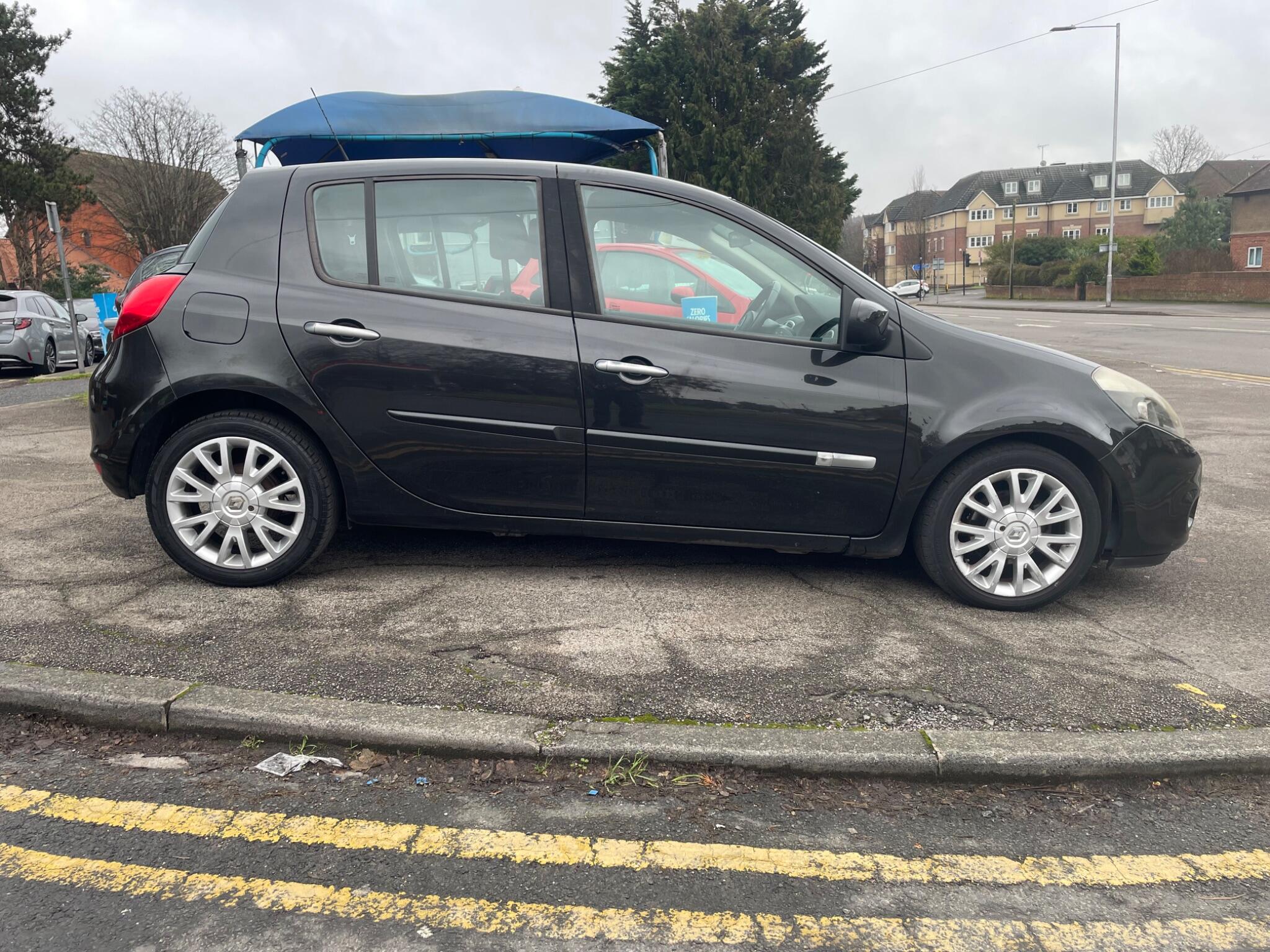 2011 Renault Clio image 14