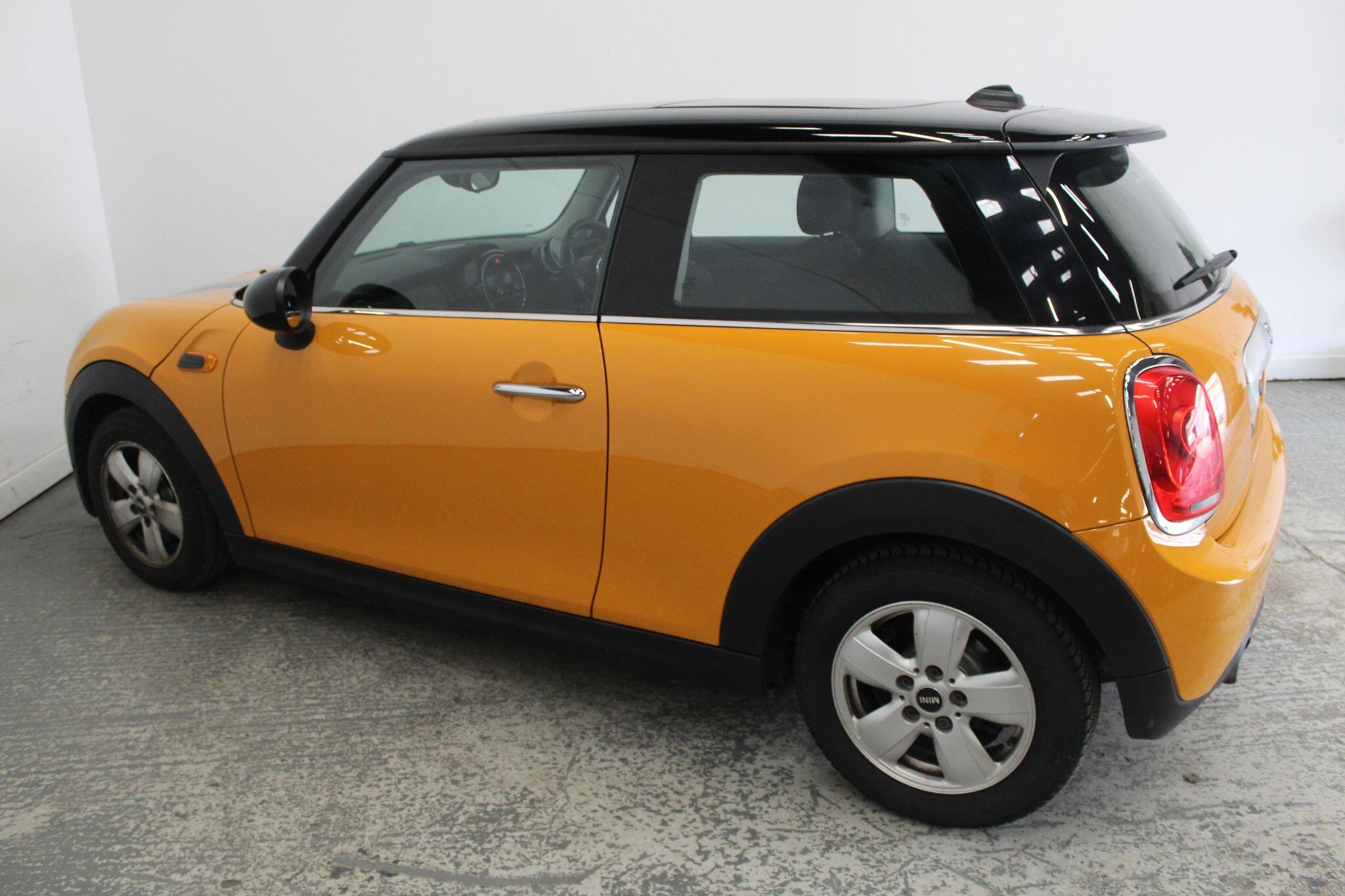 Mini Hatch view 10