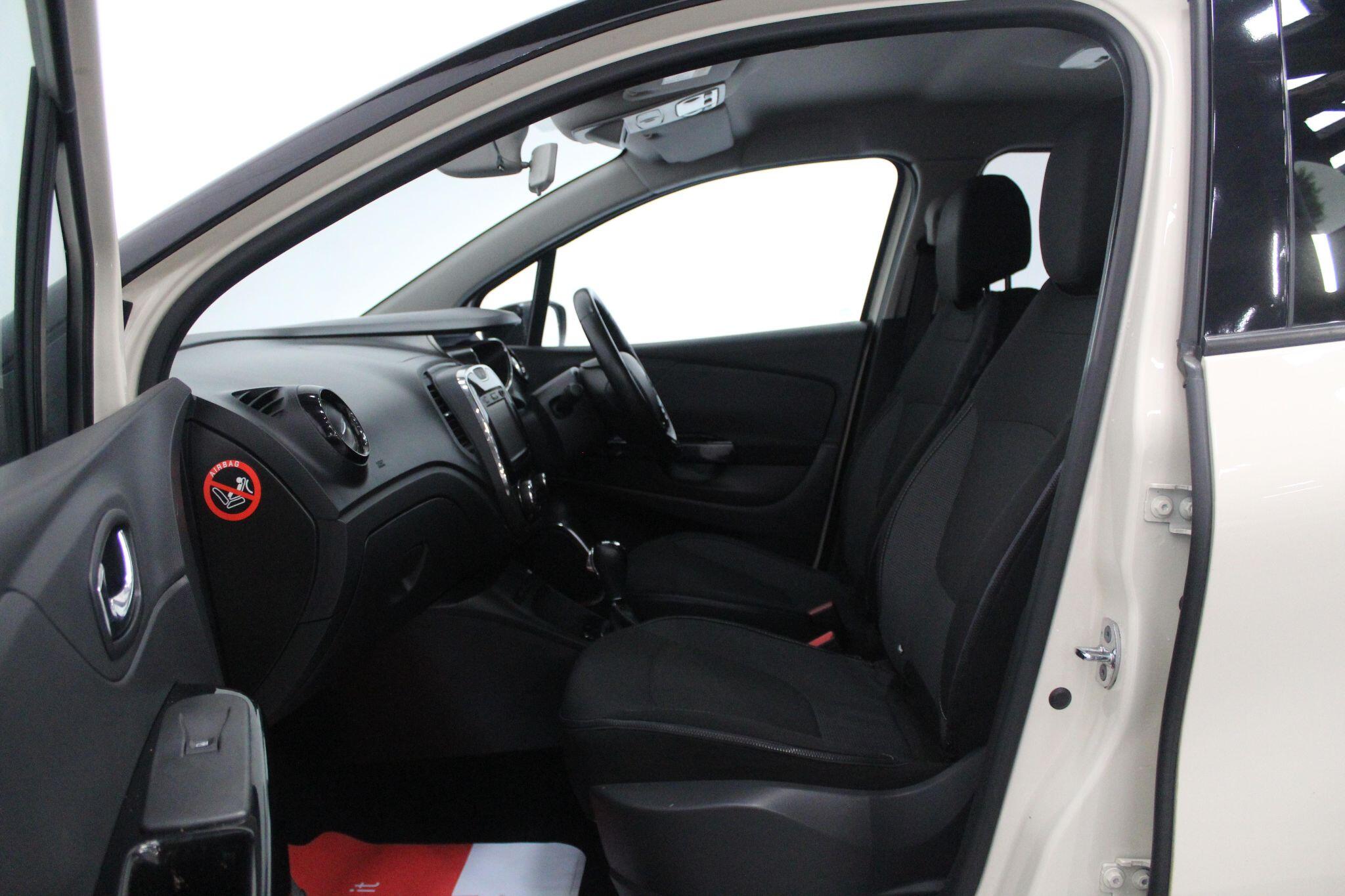 Renault Captur view 48