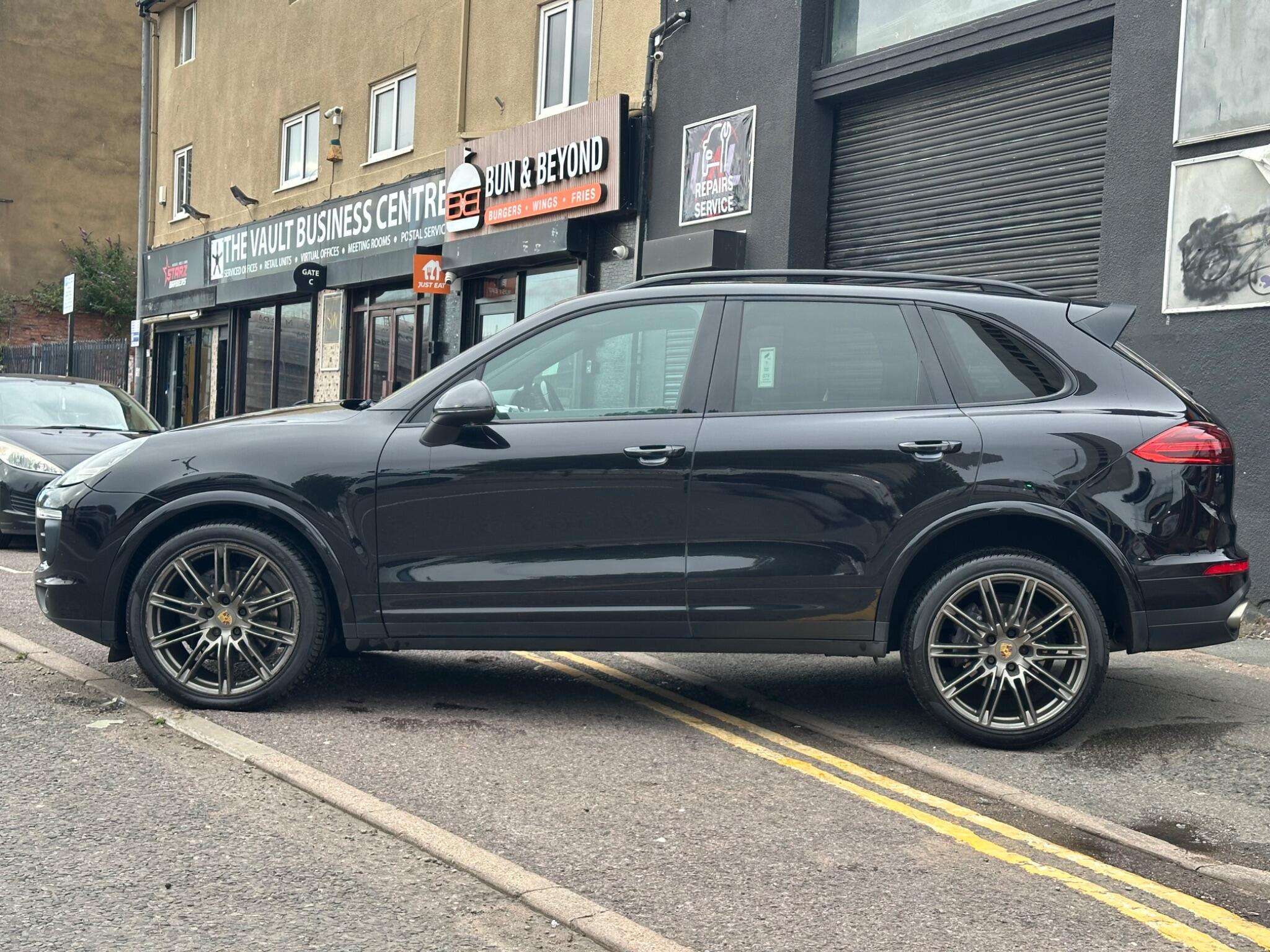 Porsche Cayenne view 6
