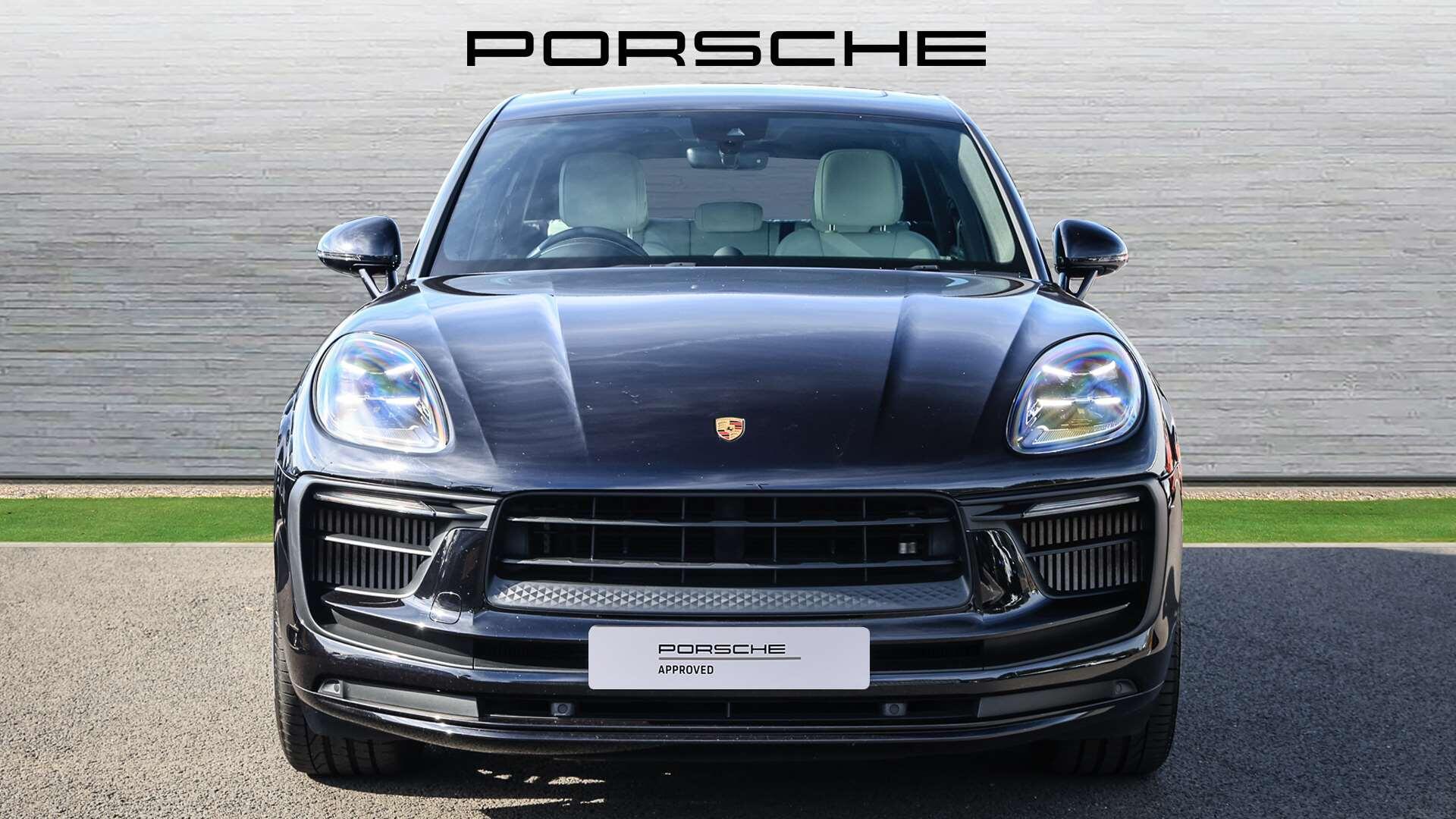 Porsche Macan view 9