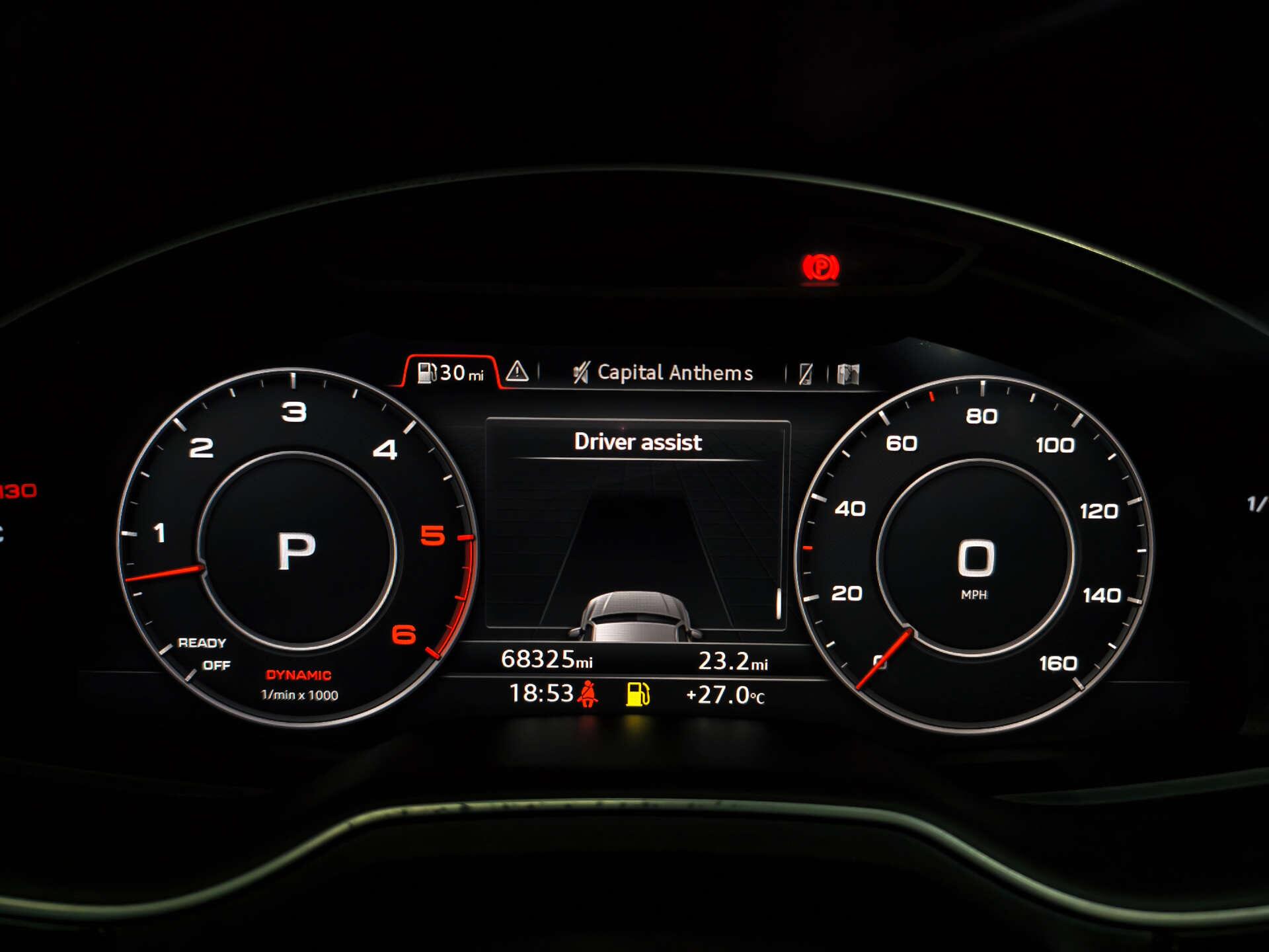 Audi Q7 view 25
