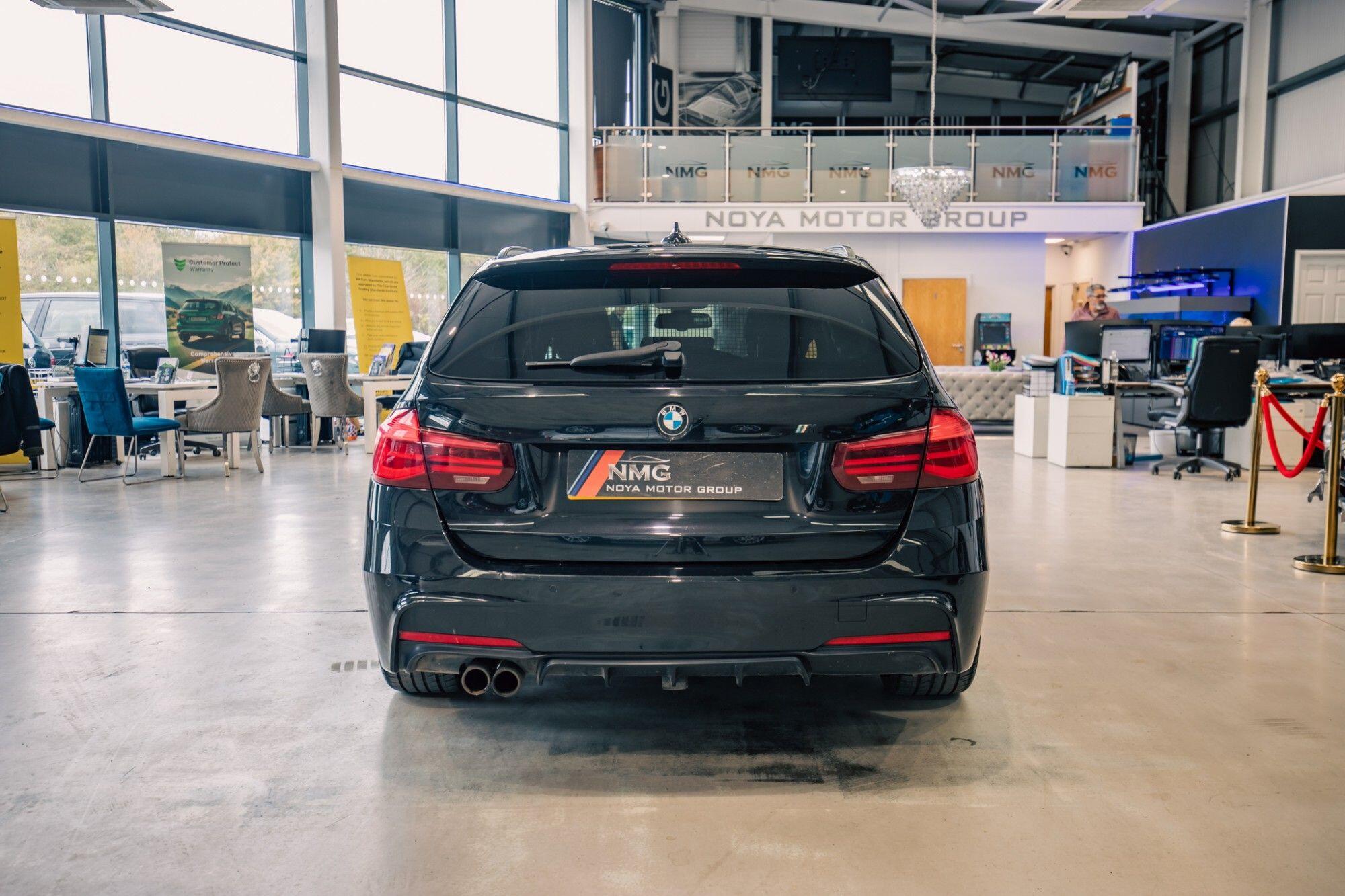 BMW 3 Series view 25