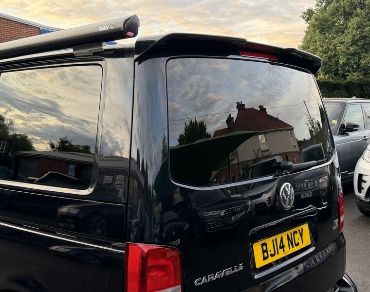 Volkswagen Caravelle view 18