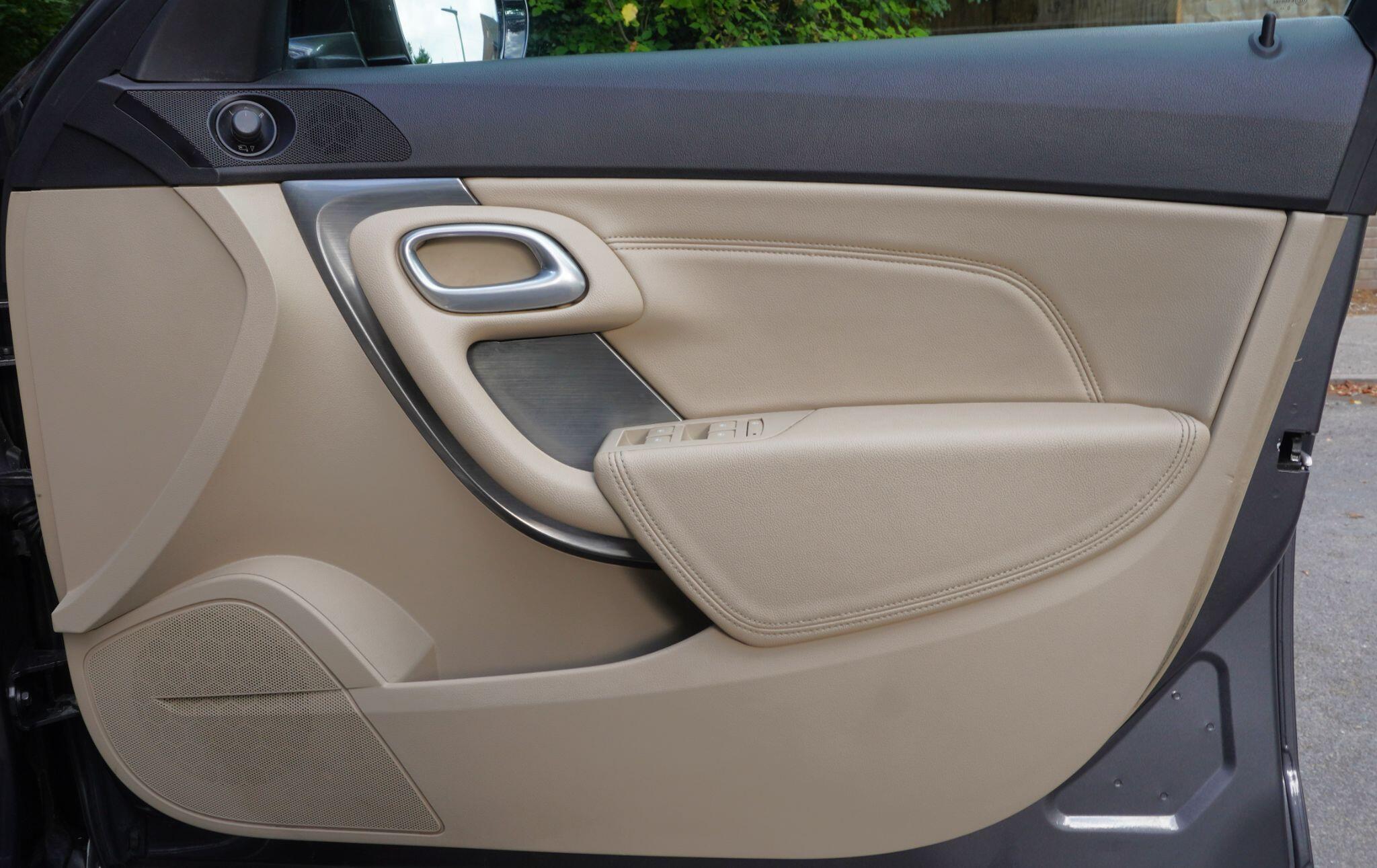 Saab 9-5 view 16